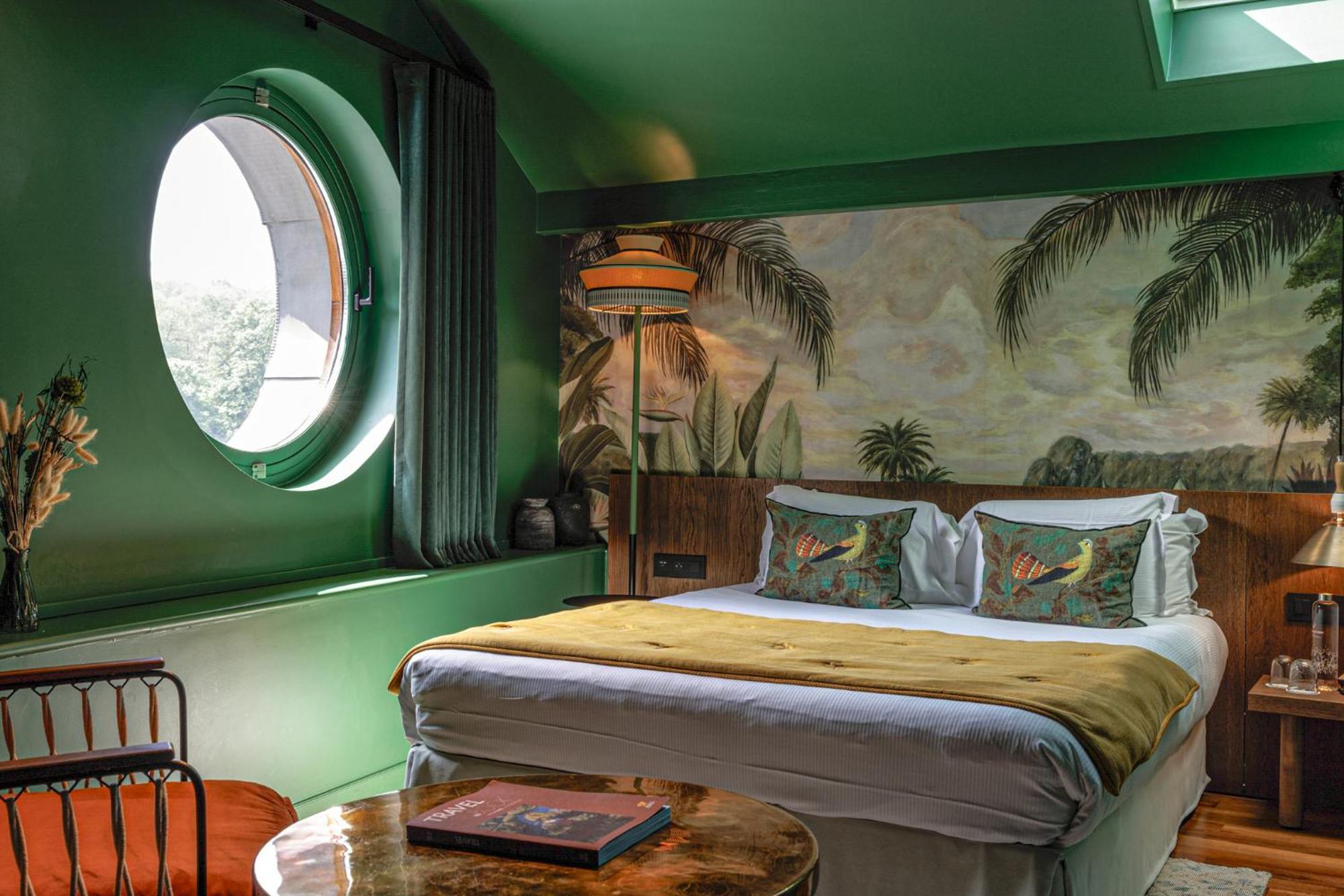 Romantic Room,1610215304:JPEG