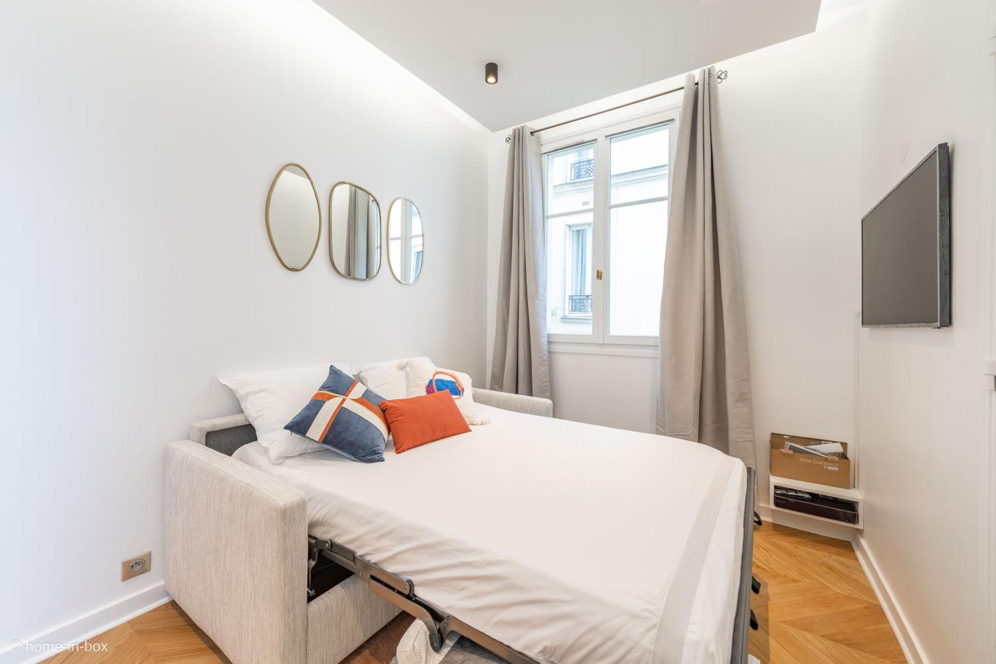 One-Bedroom Apartment Non-Smoking,1610217873:JPEG