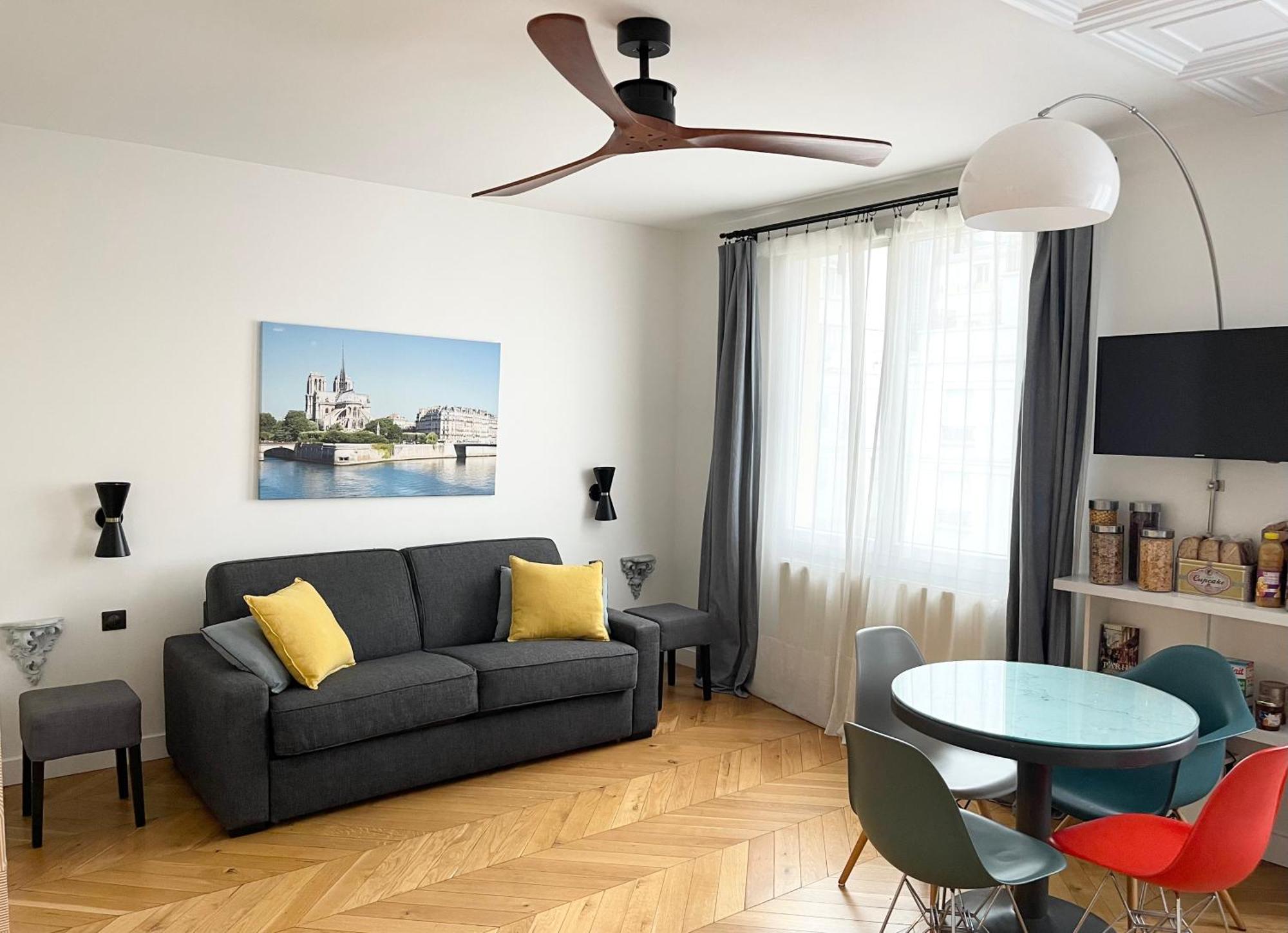 Studio Apartment
