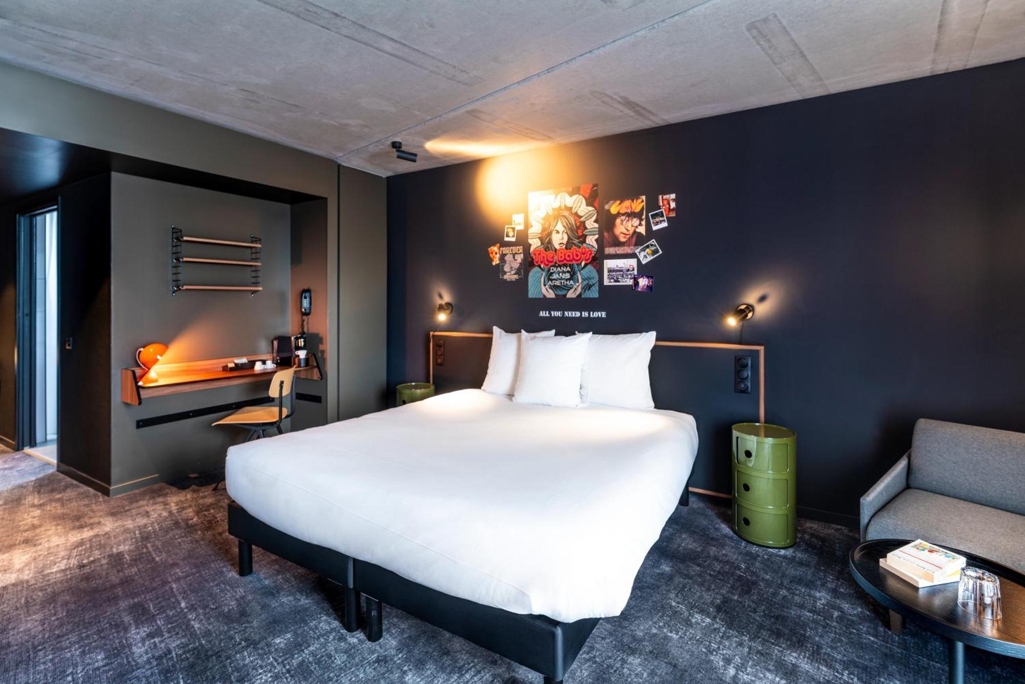 Chambre Double Supérieure avec Canapé-Lit et Balcon