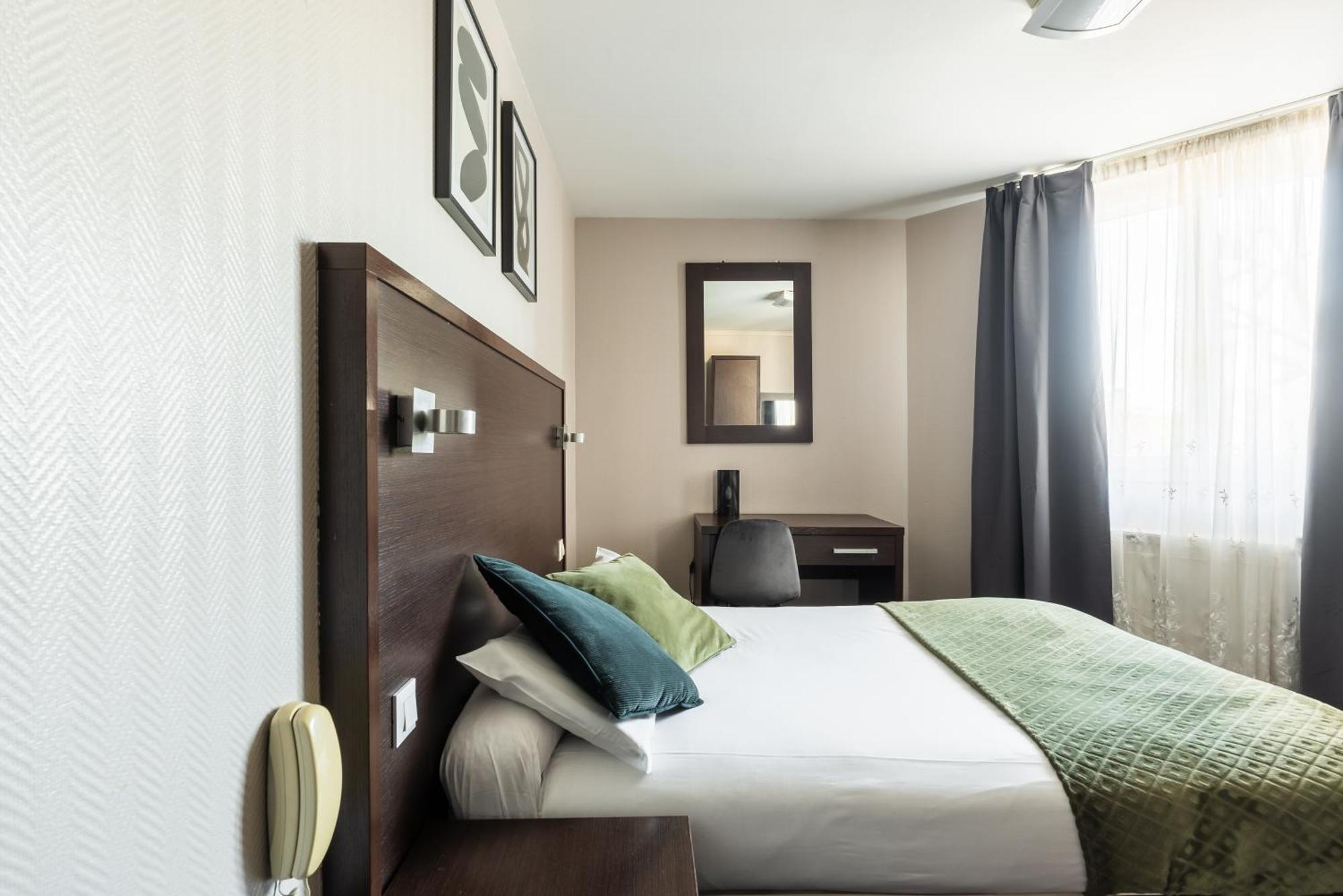 Double Room,1637232484:JPEG