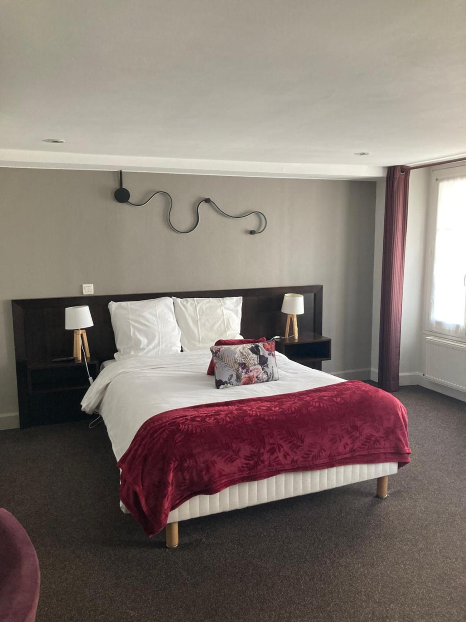 Double Room,1644670377:JPEG