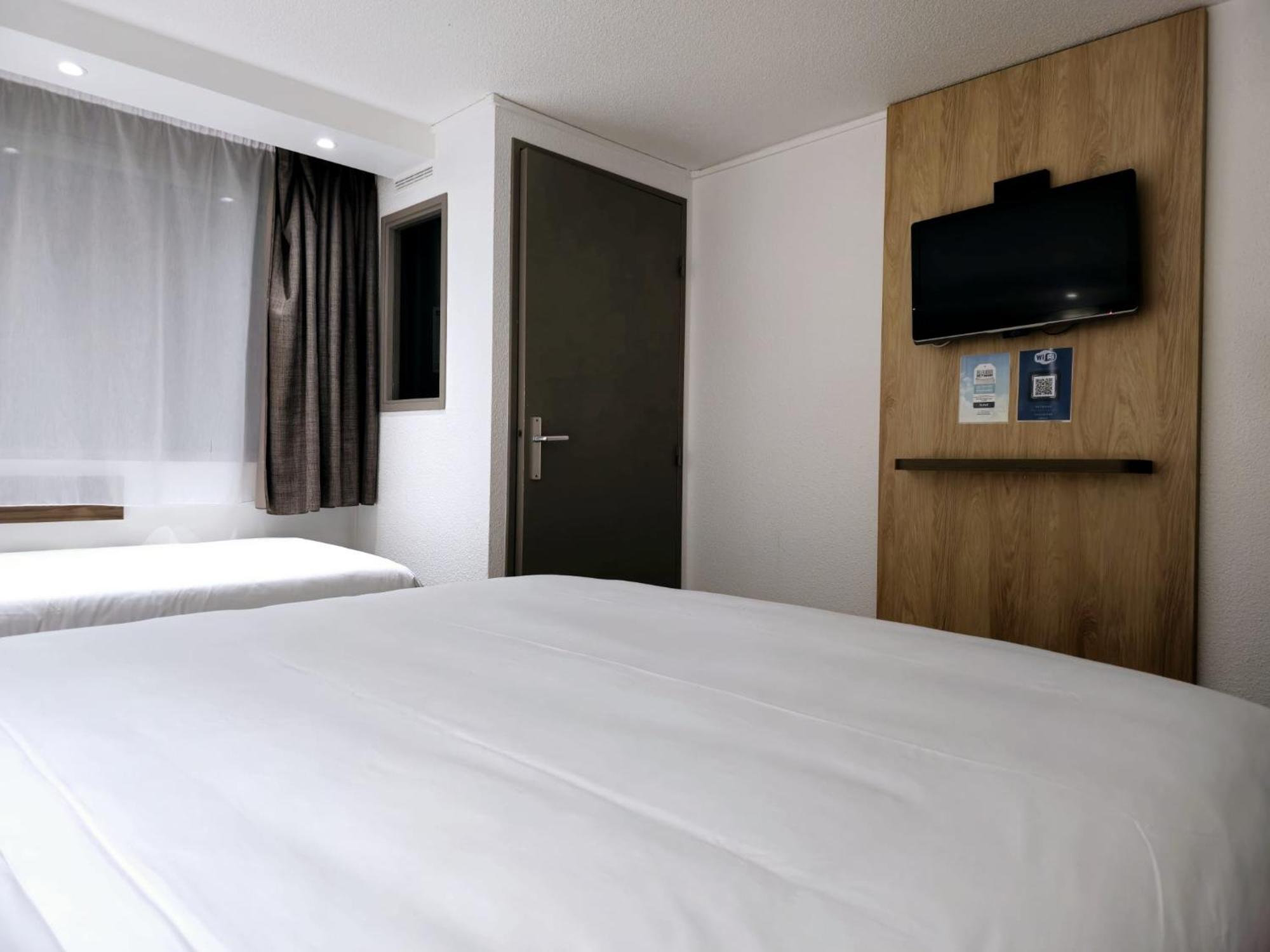Triple Room 1 Double Bed 1 Single Bed,1653530391:JPEG