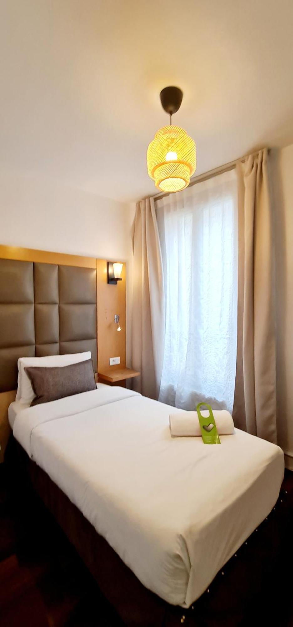 Single Room Private Bathroom