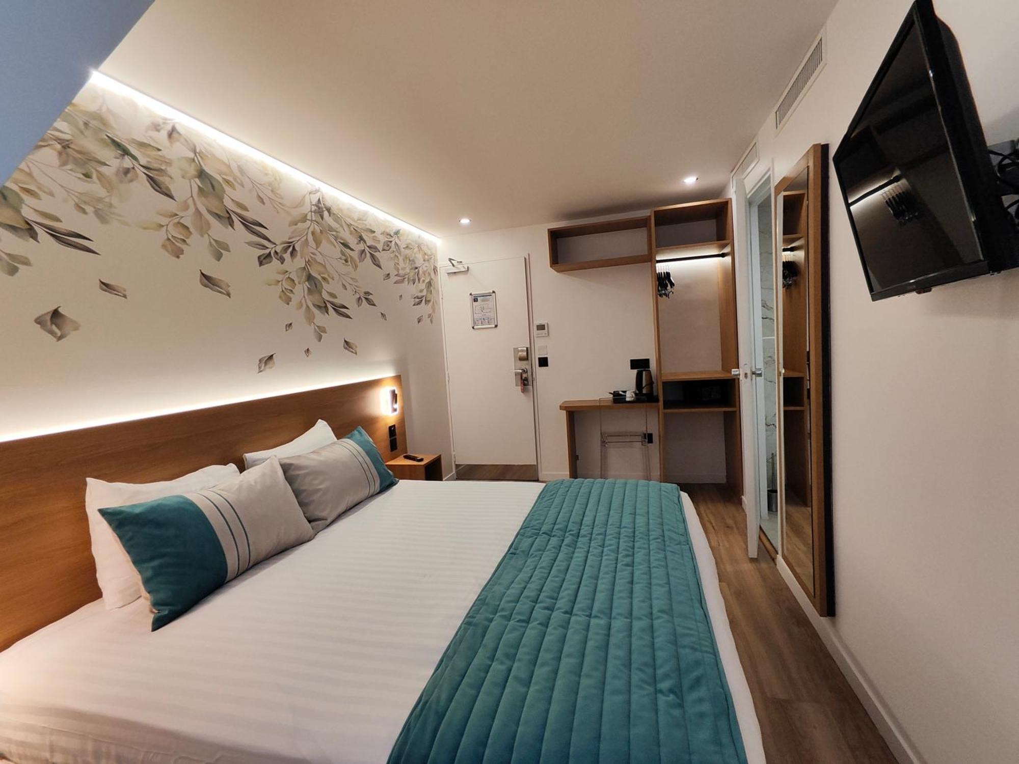 Large Double Room