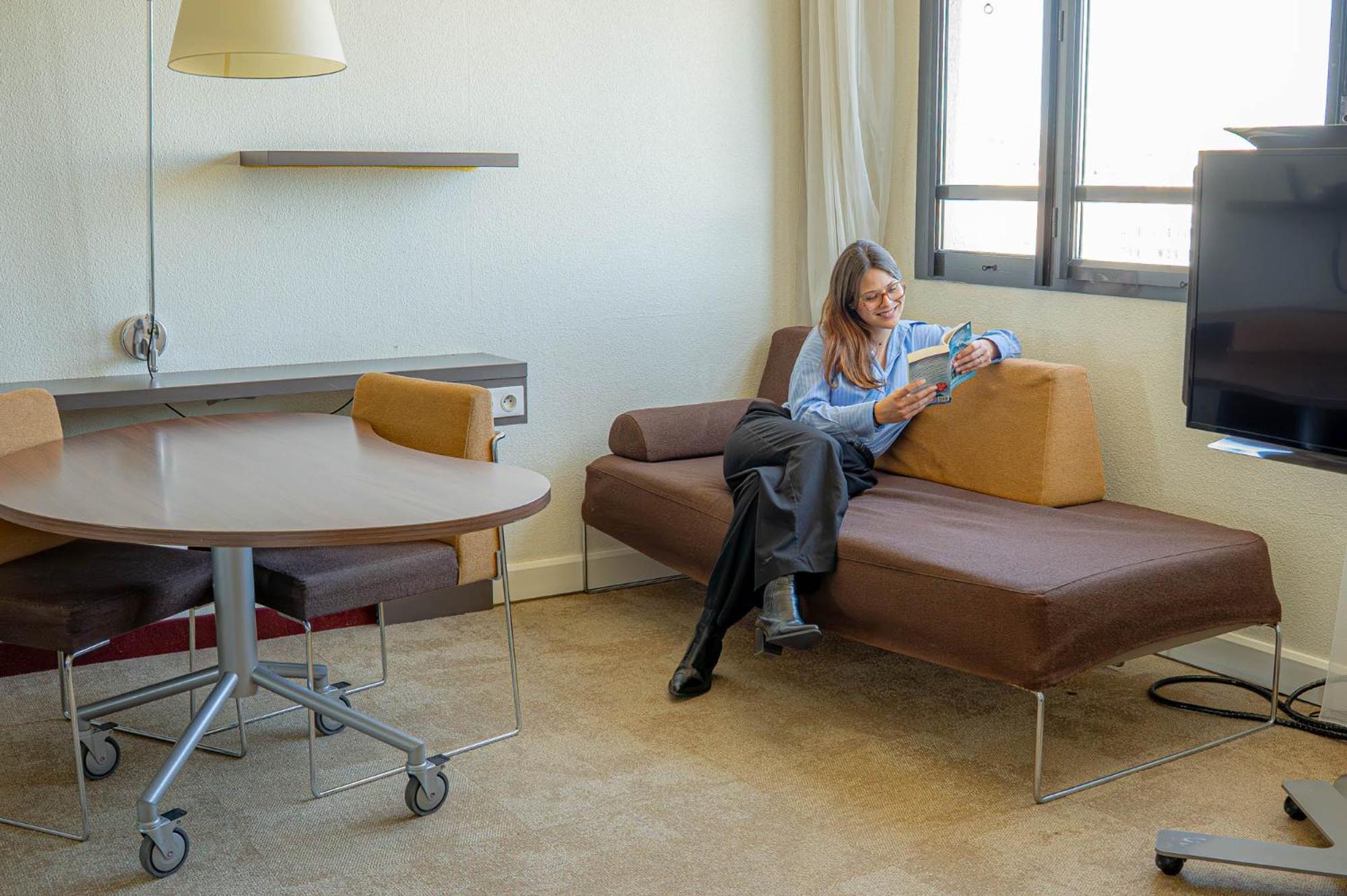 Superior Suite Double Bed Sofa Bed,1672565911:JPEG