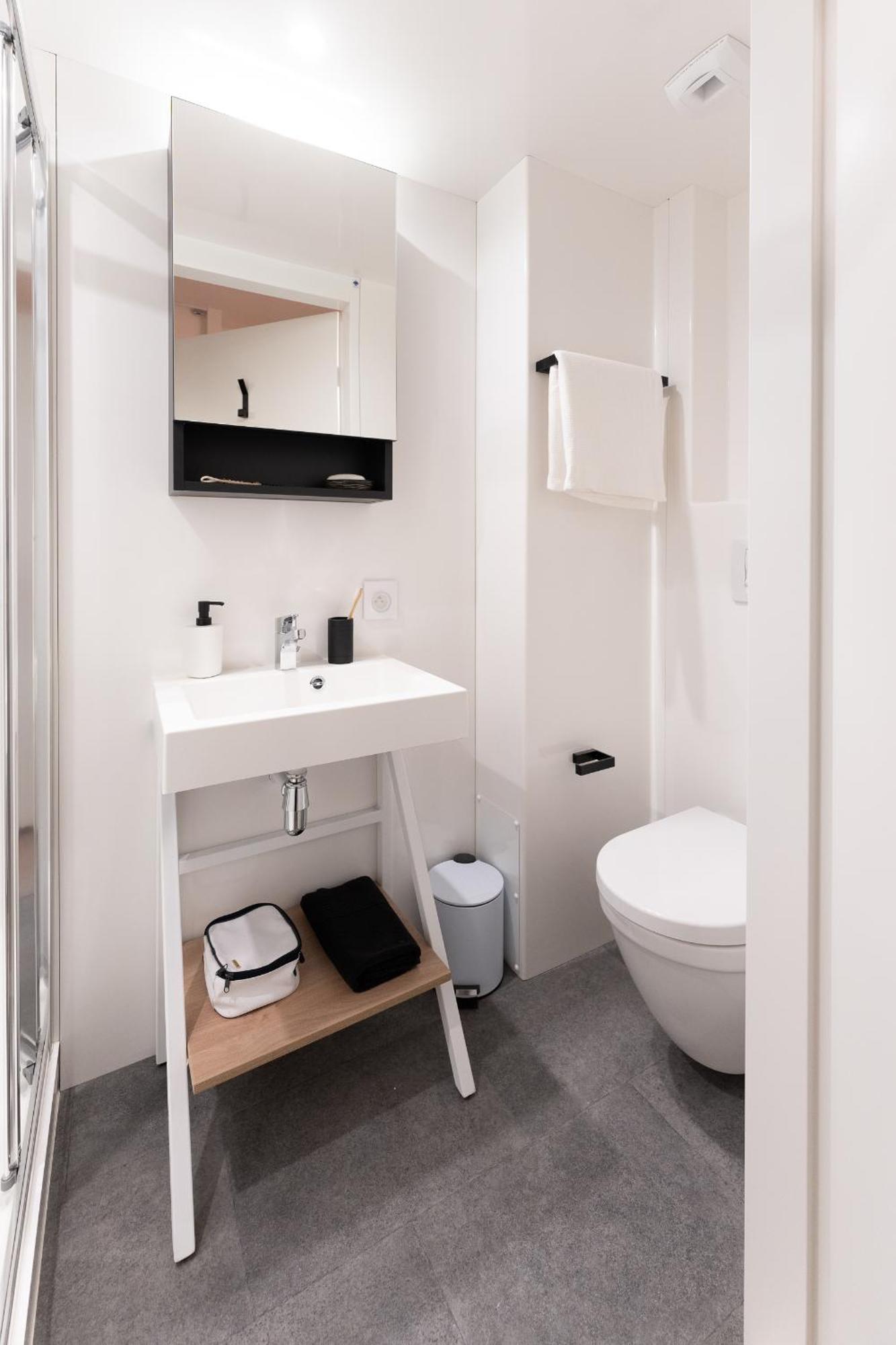 Single Room with Bathroom