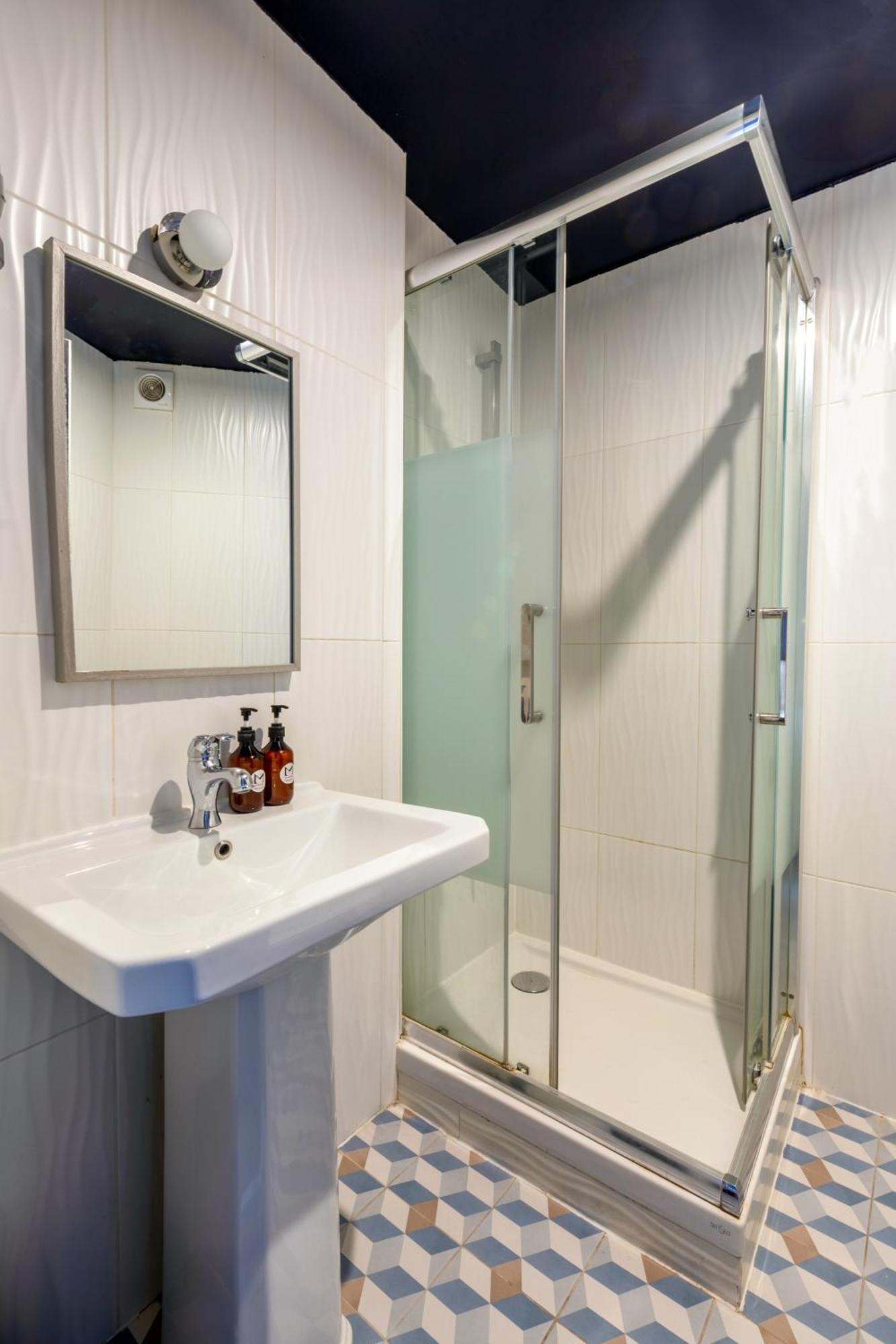 Classic Double Room,1681743912:JPEG
