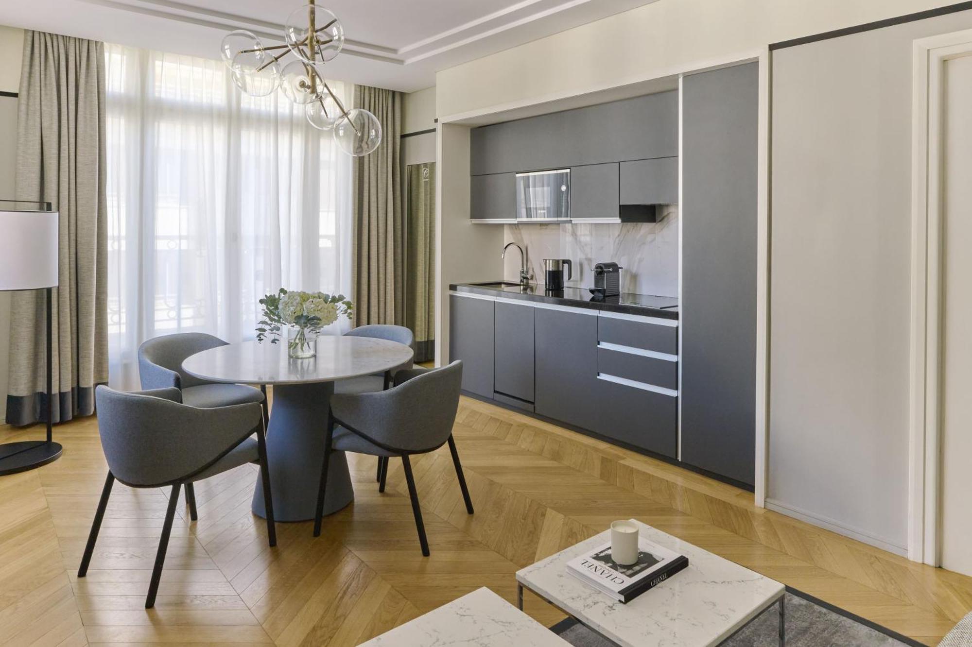One Bedroom Premier Suite