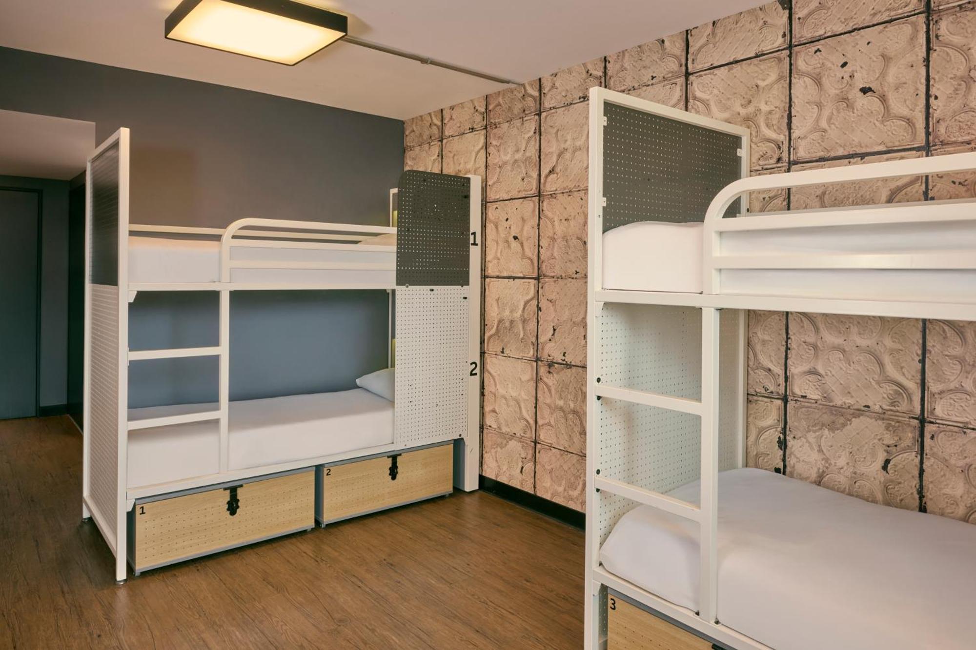 Cama em Dormitório com 4 Camas