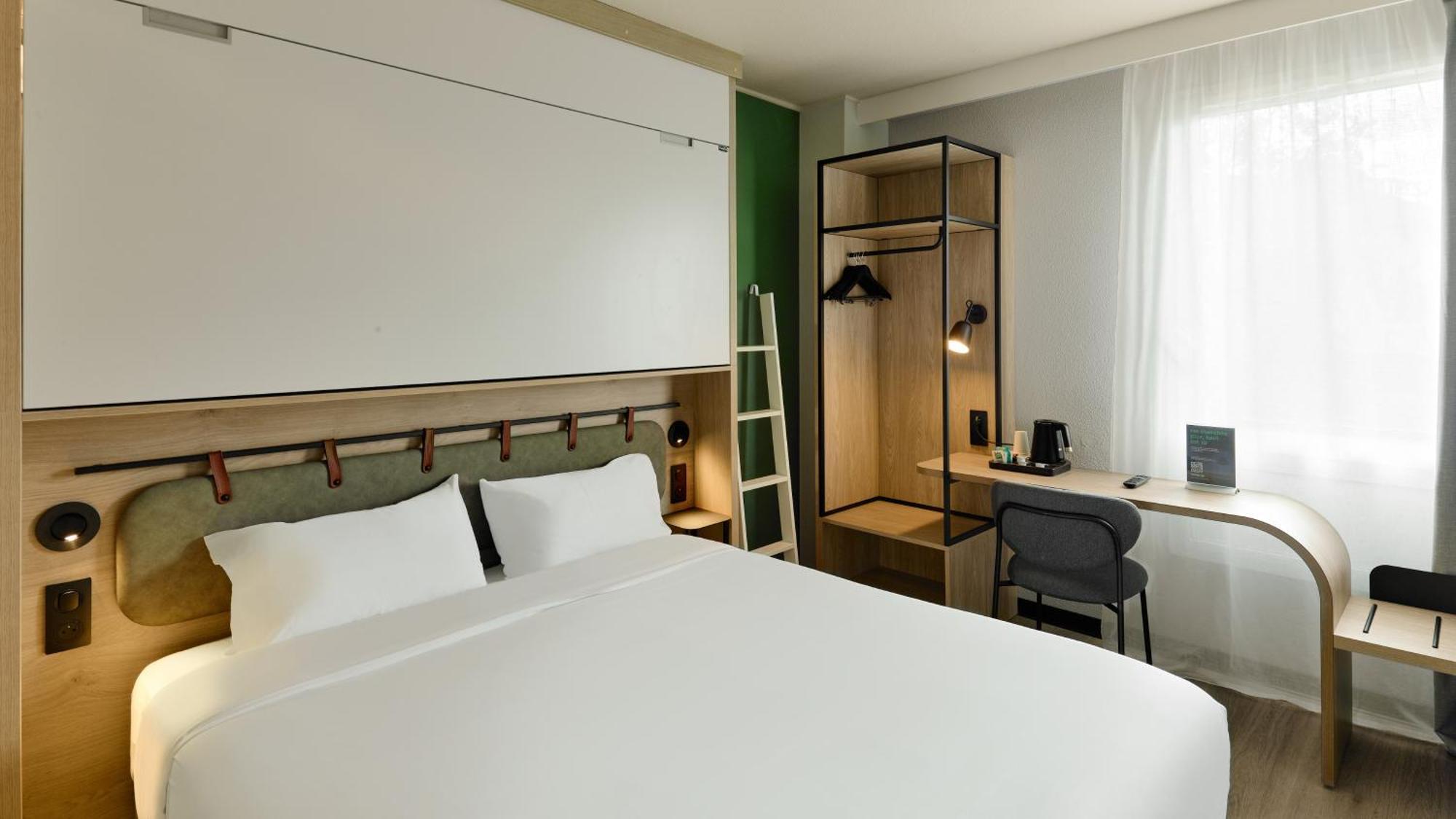 Standard Room 1 Queen Bed 1 Bunk Bed,1697783706:JPEG
