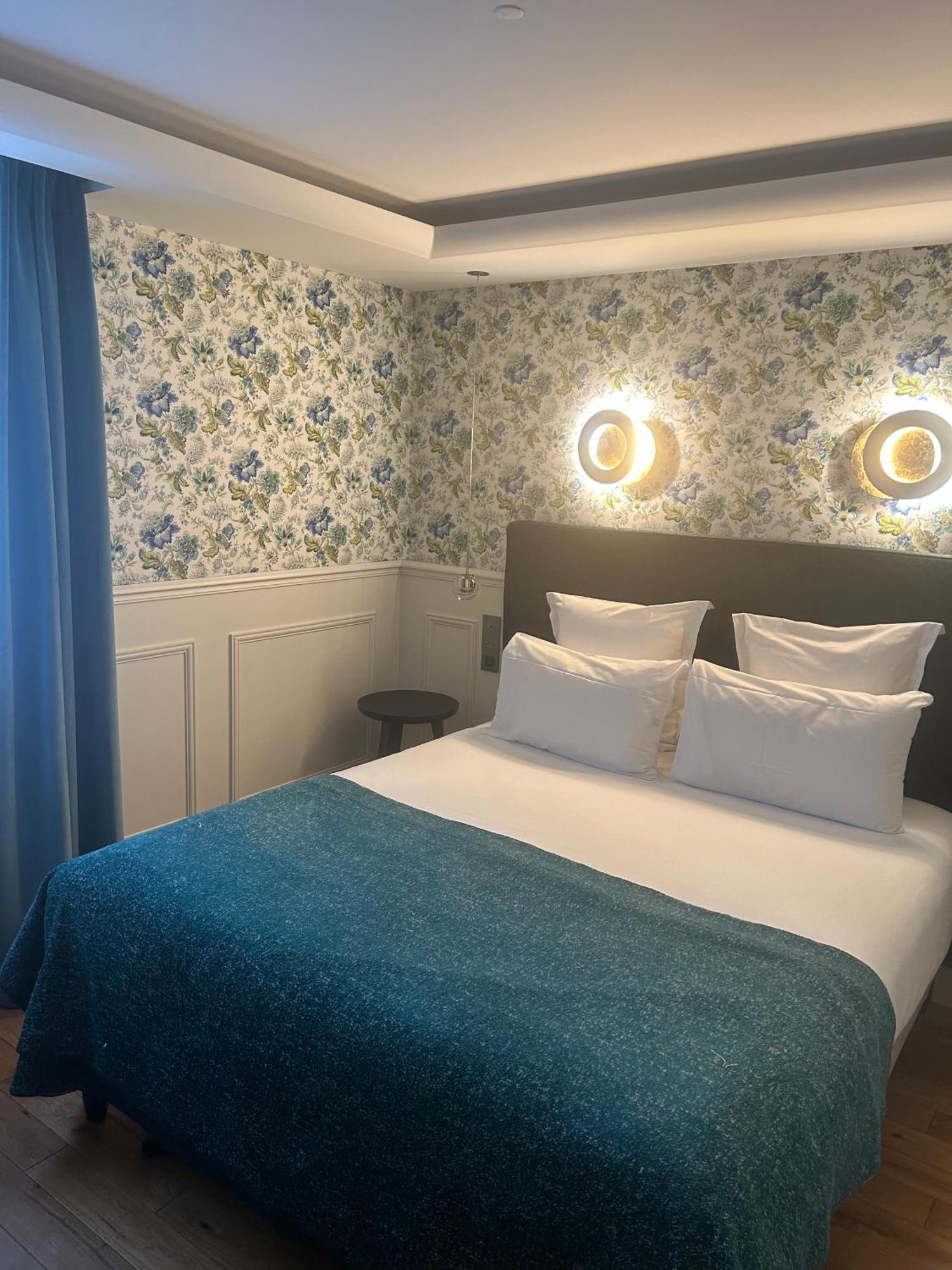 Quarto Individual Standard com Cama de Casal