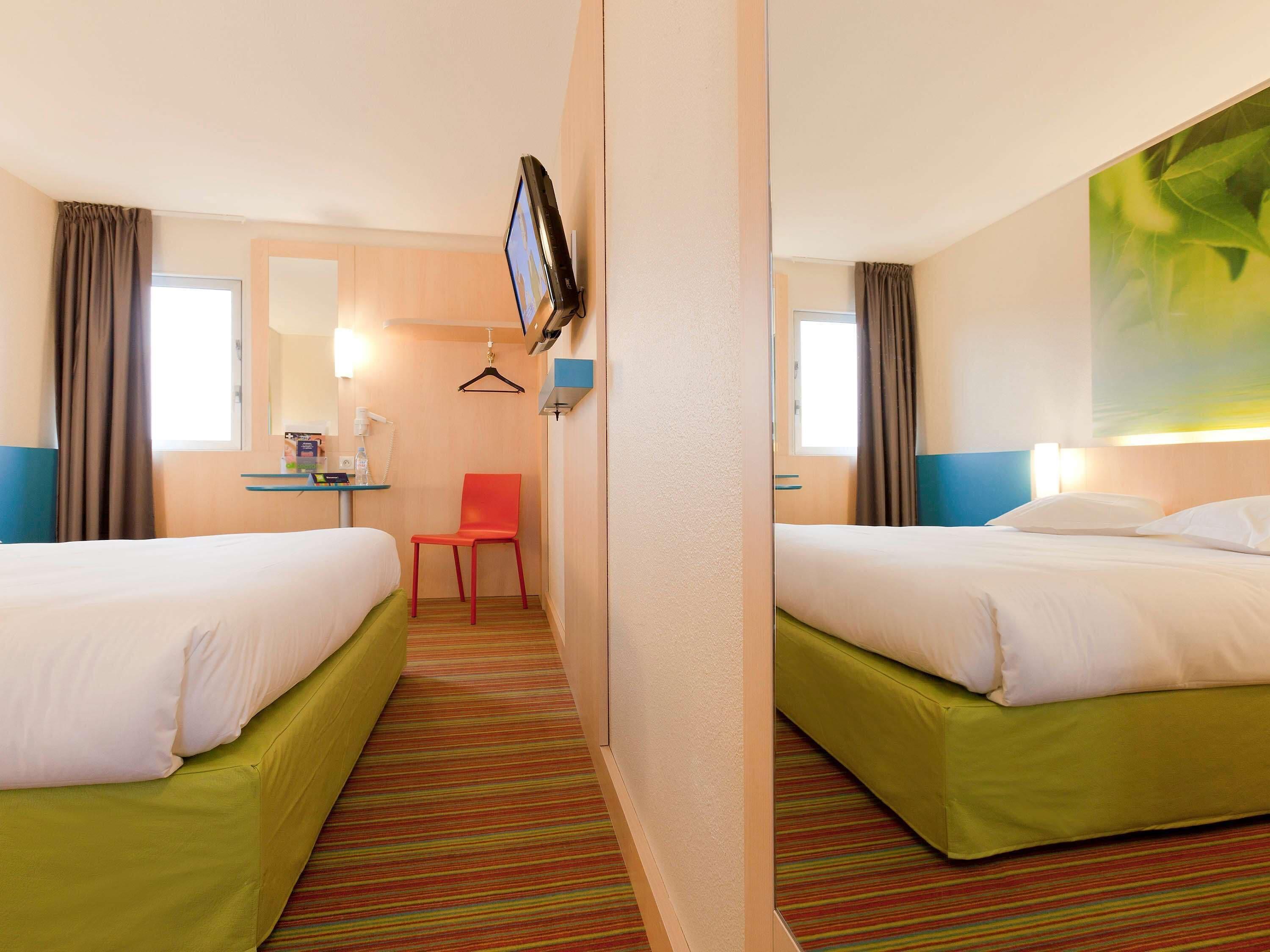 Standard Family Suite One Double Bed Twin Beds