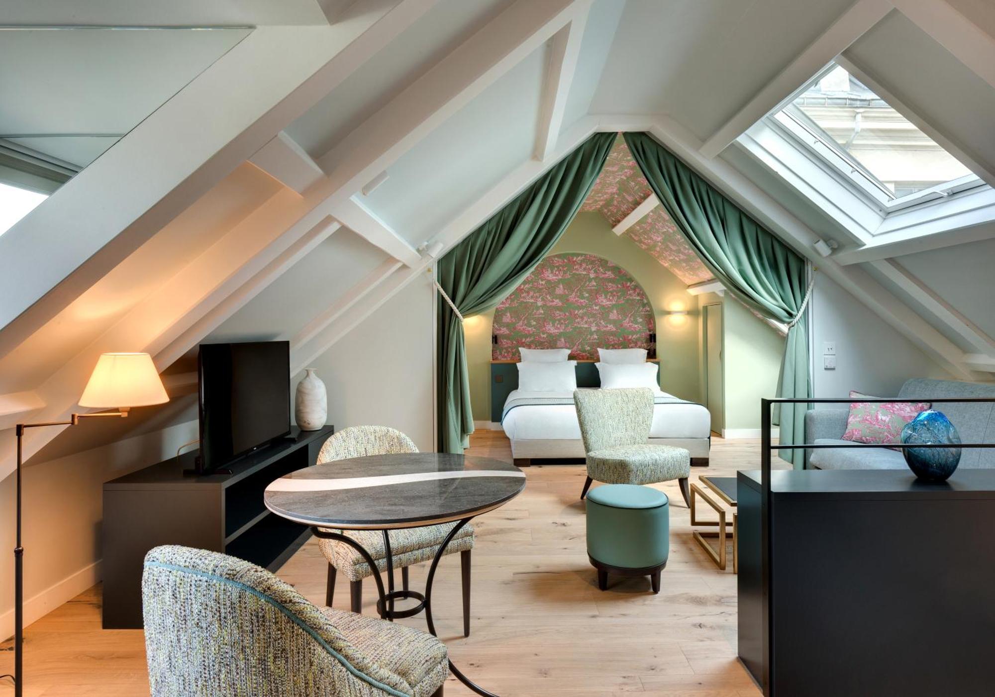 Penthouse Suite