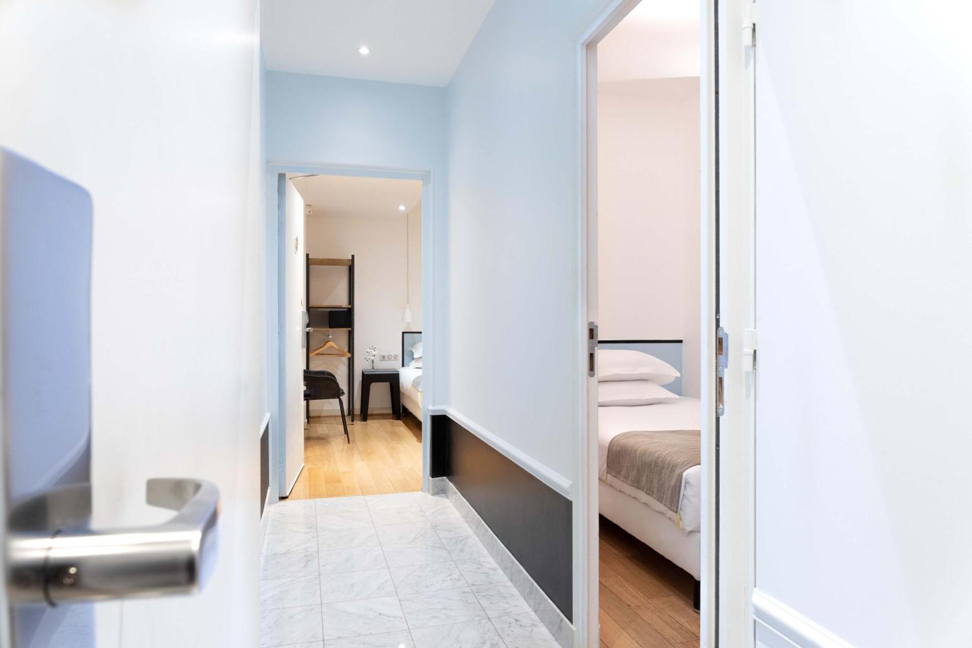 Connecting Room 2 Bedrooms