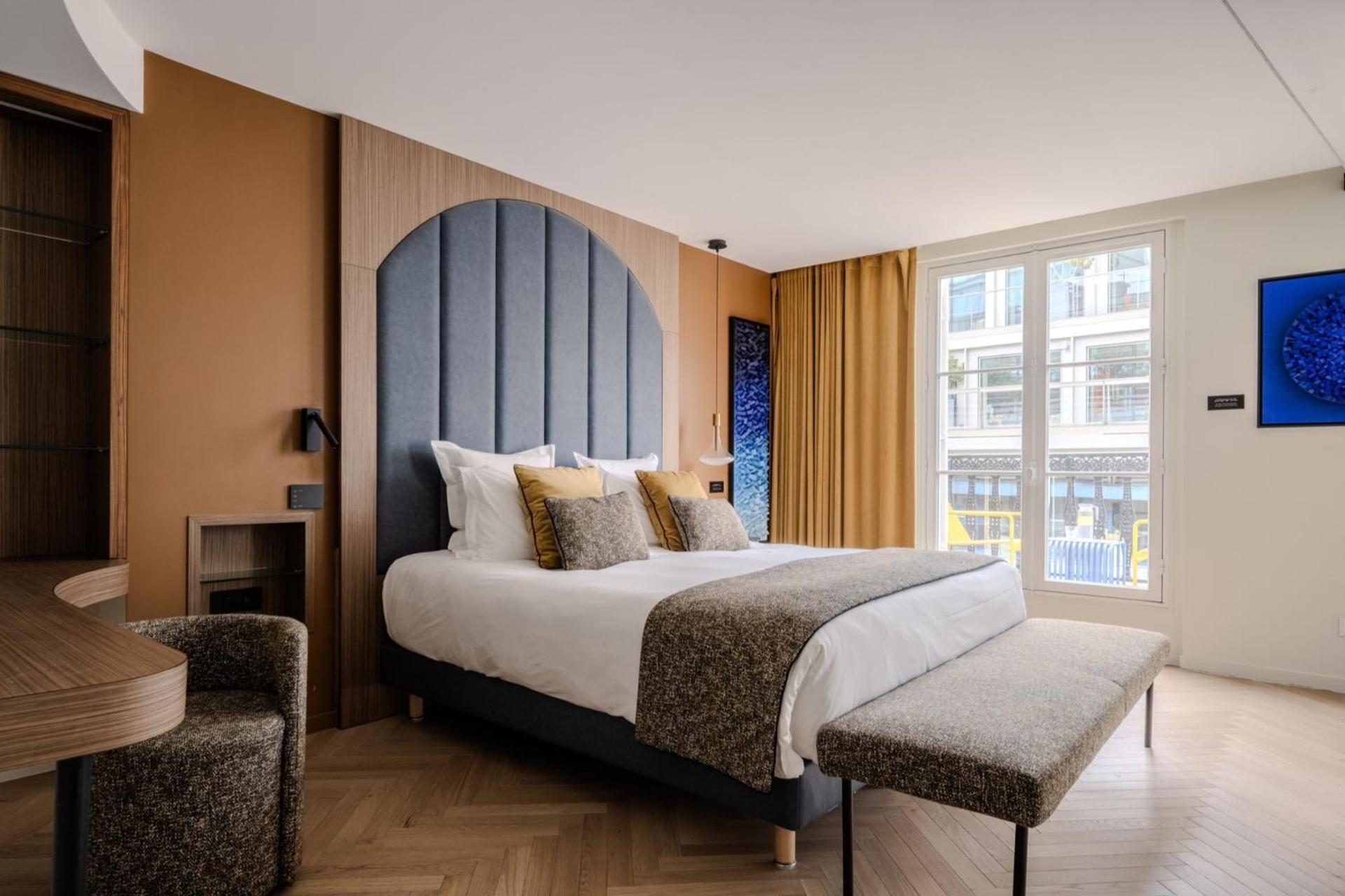 Suite Balcony,1724839509:JPEG