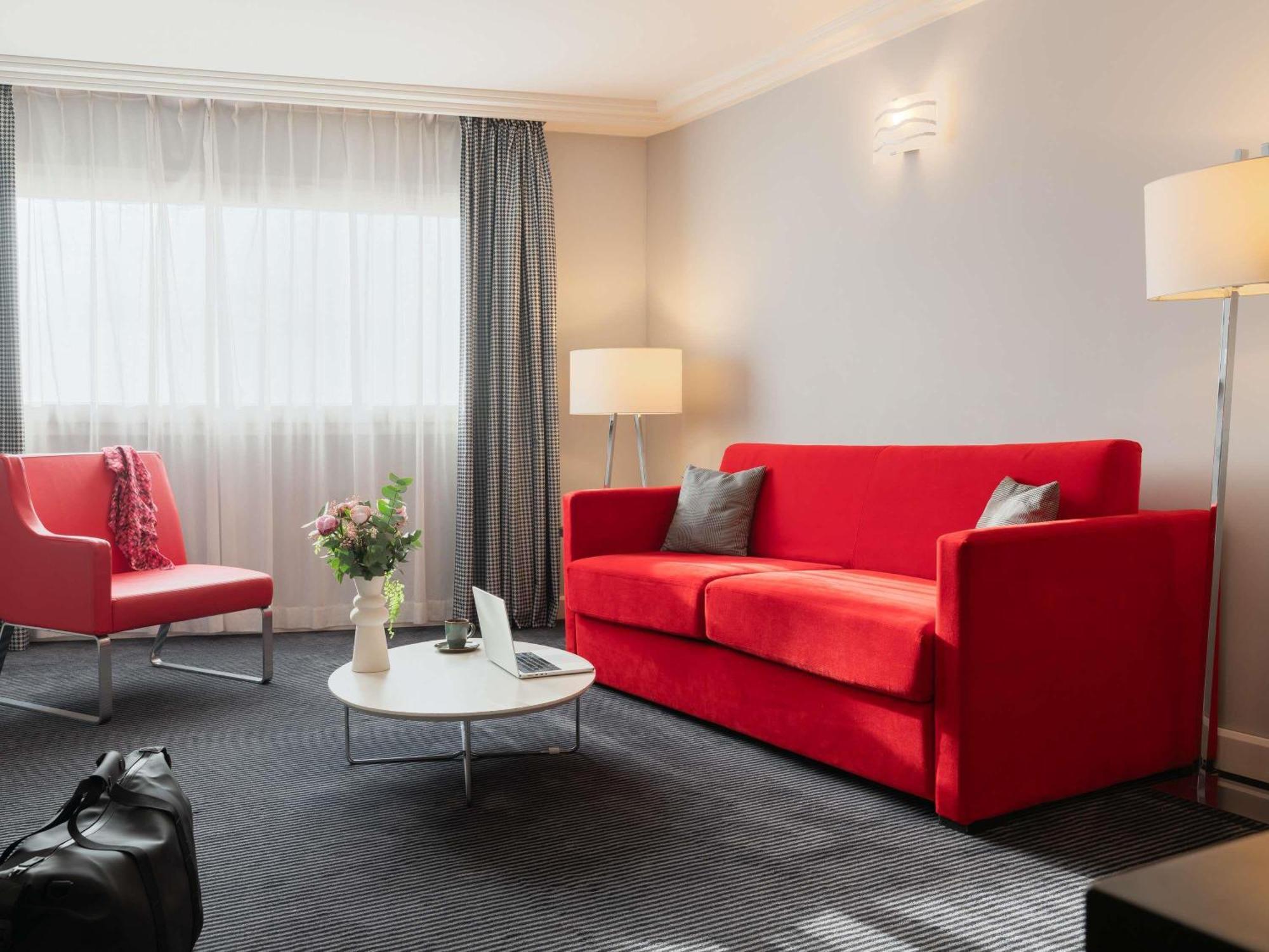 Suite One Double Bed One Double Sofa Bed,1716973760:JPEG