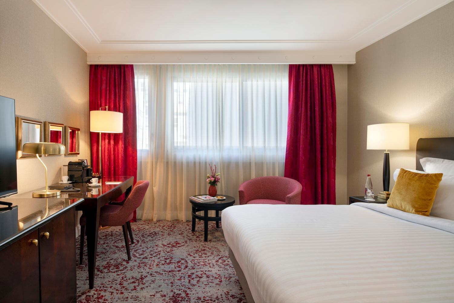Superior Queen Room,1729981804:JPEG