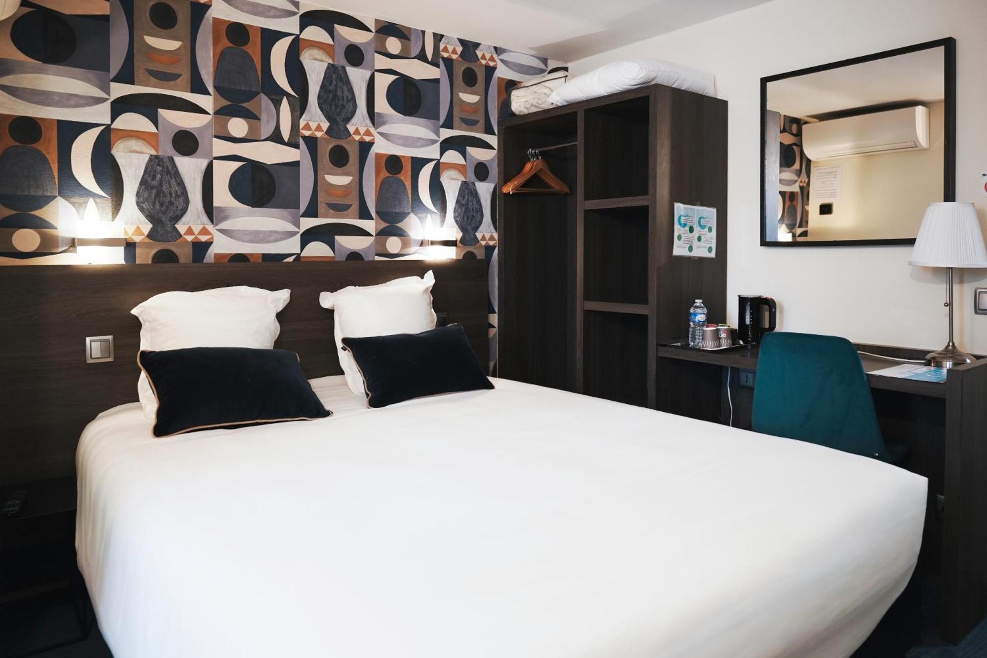 Double Room,1742574424:JPEG