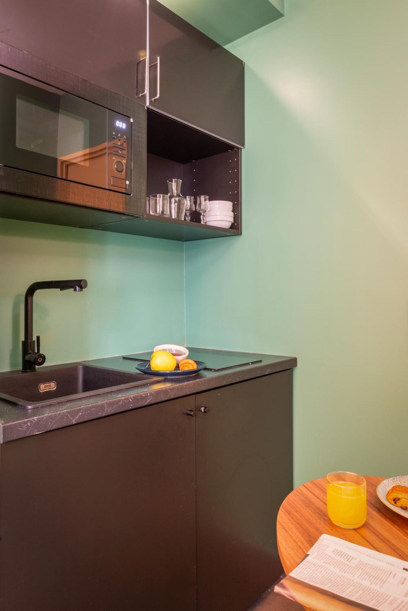 Twin Studio