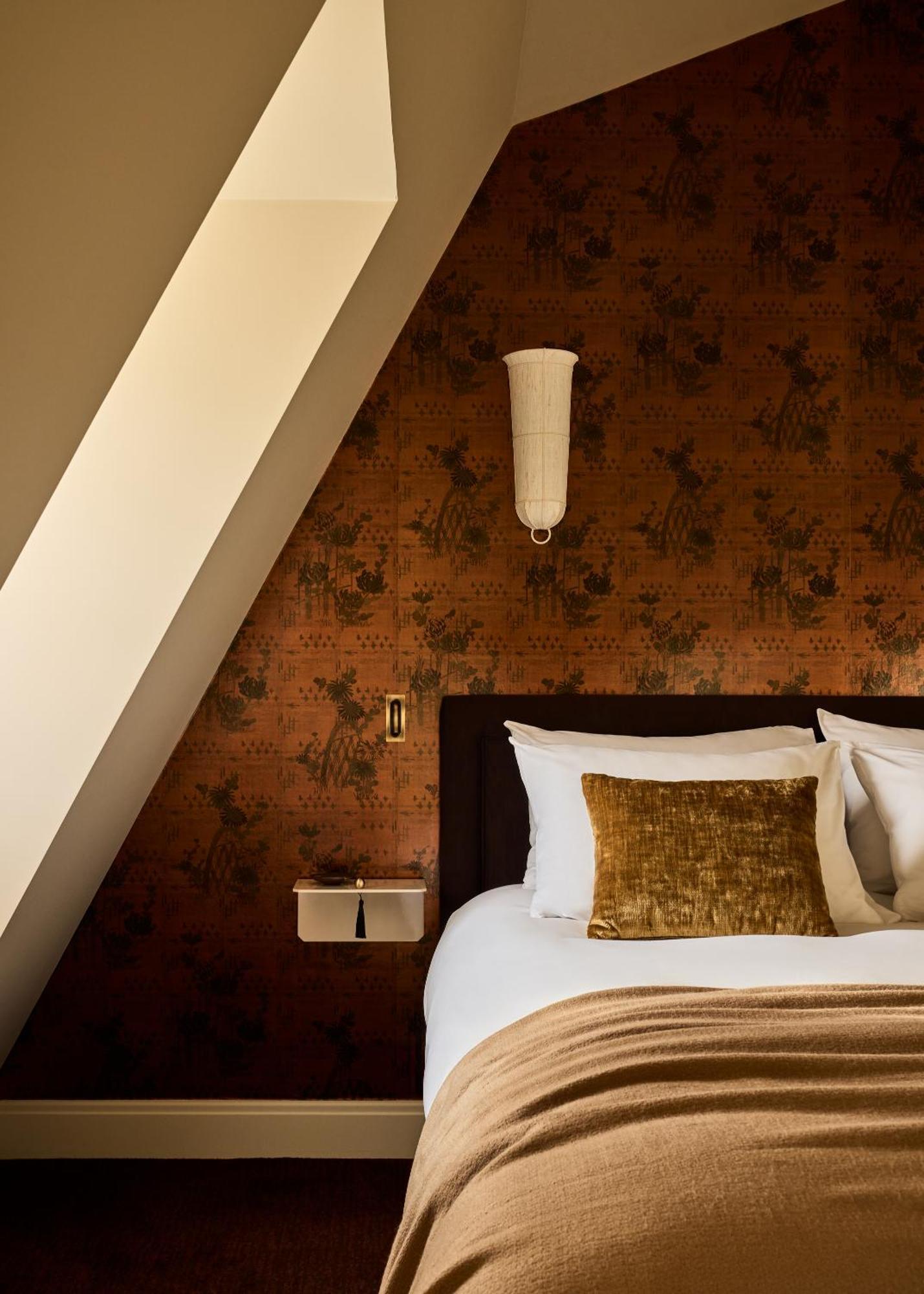Chambre Exécutive,1749096259:JPEG