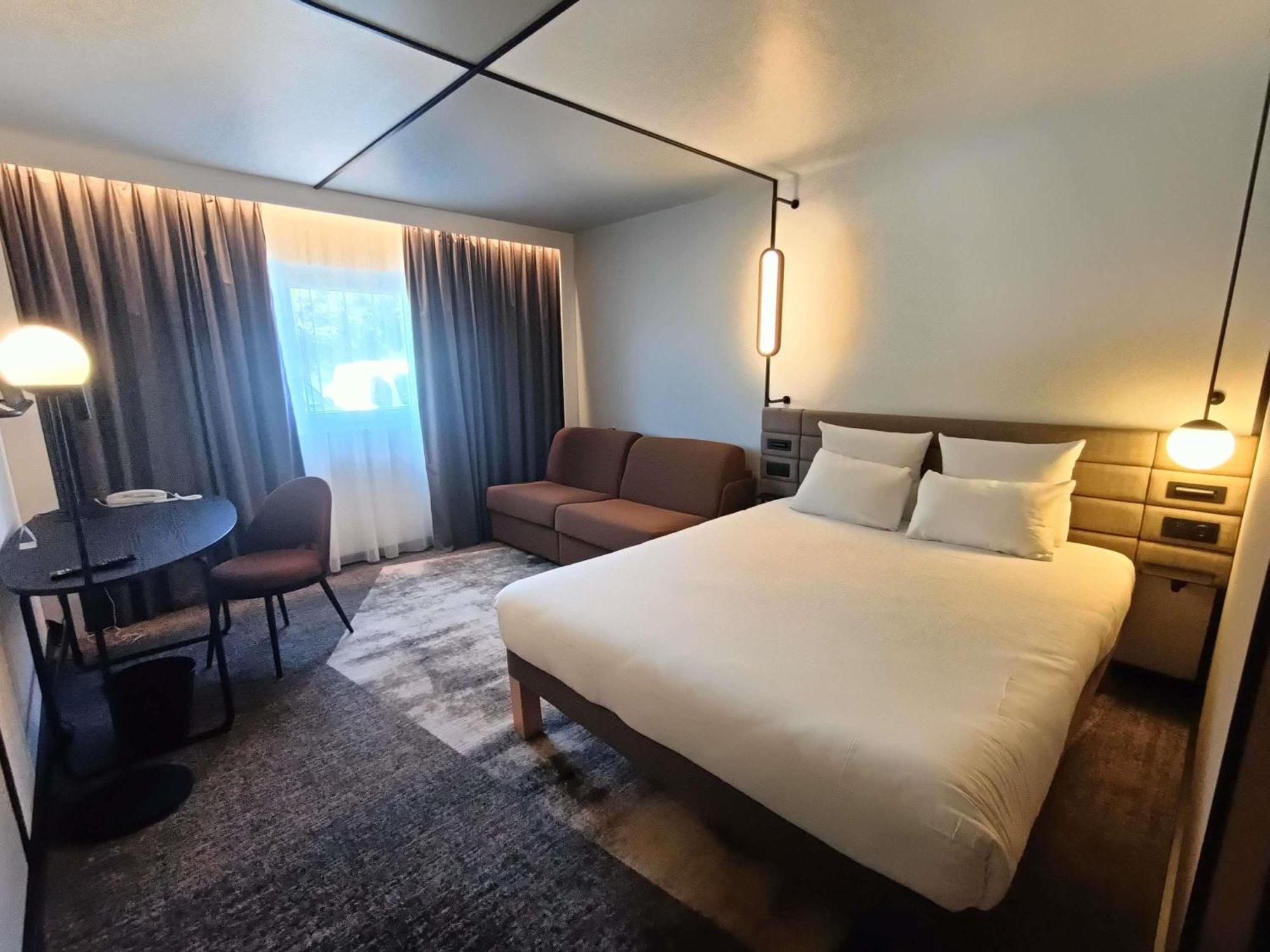 Superior Quadruple Room,1746836537:JPEG