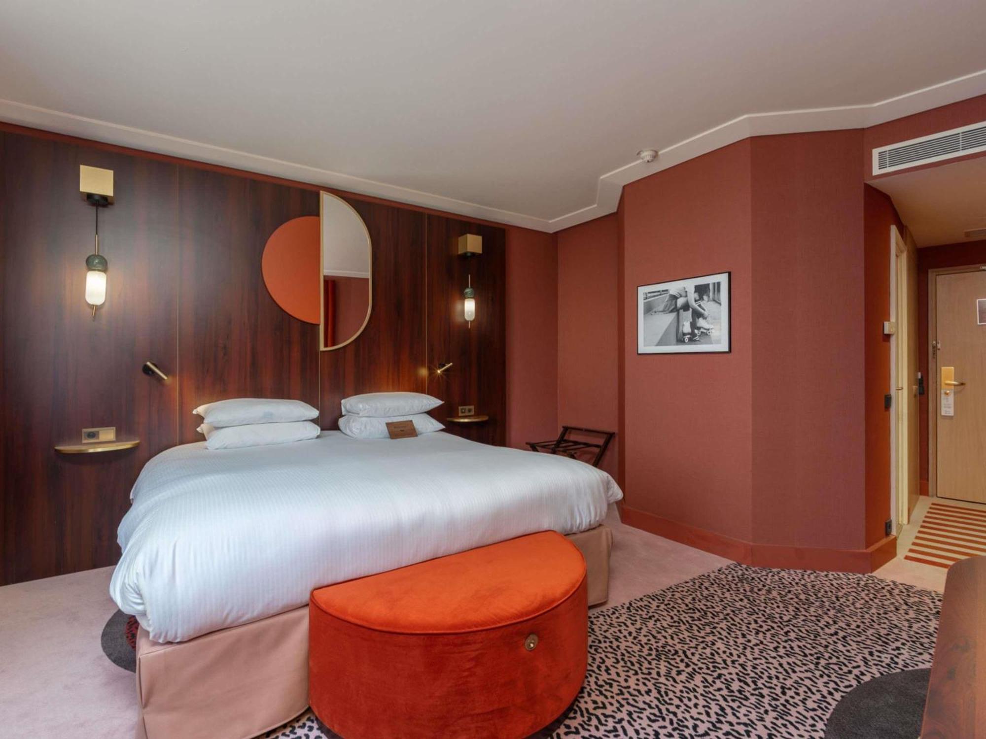Deluxe Double Room,1765163827:JPEG