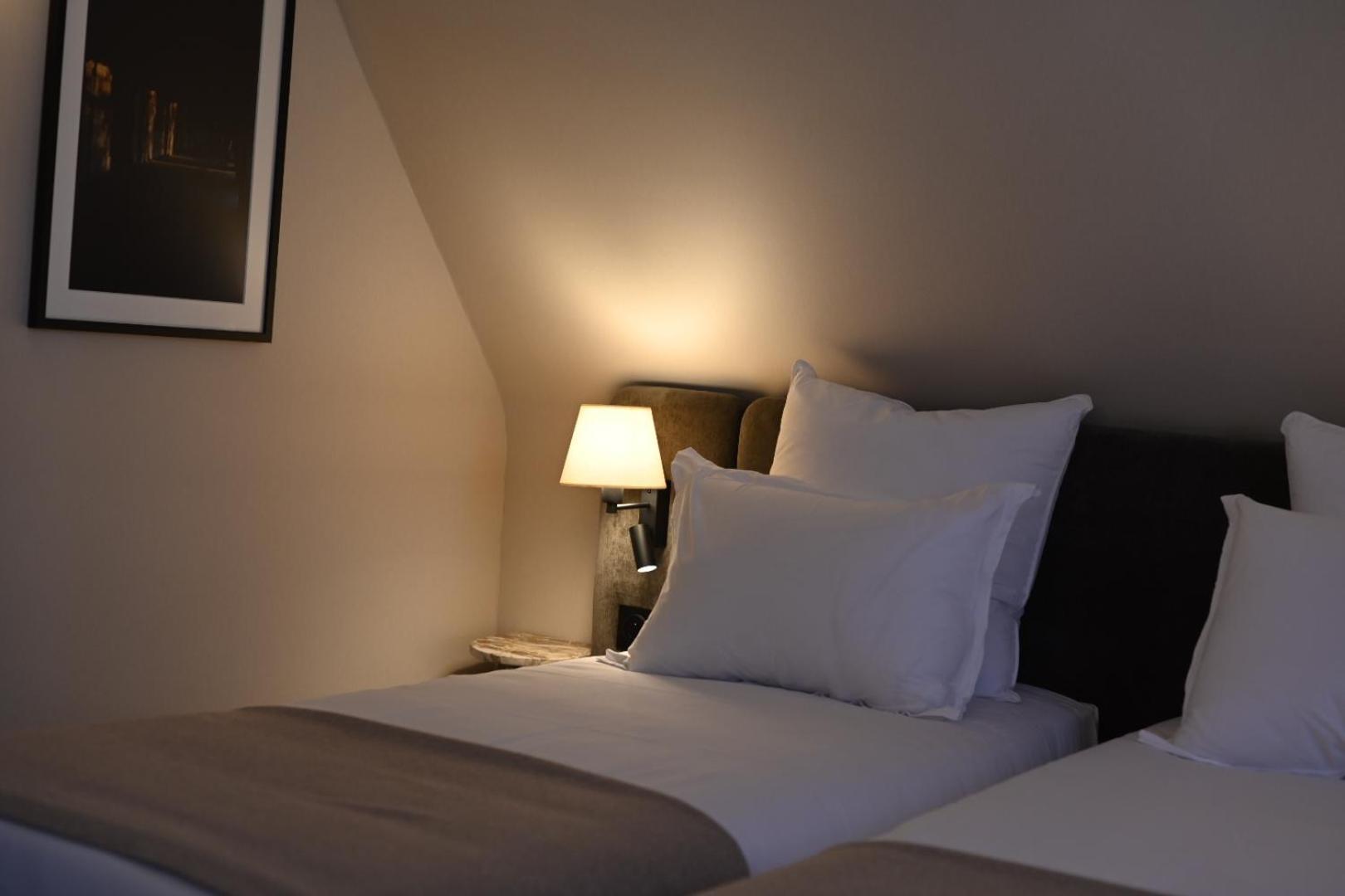Quarto com Cama de Casal ou 2 de Solteiro