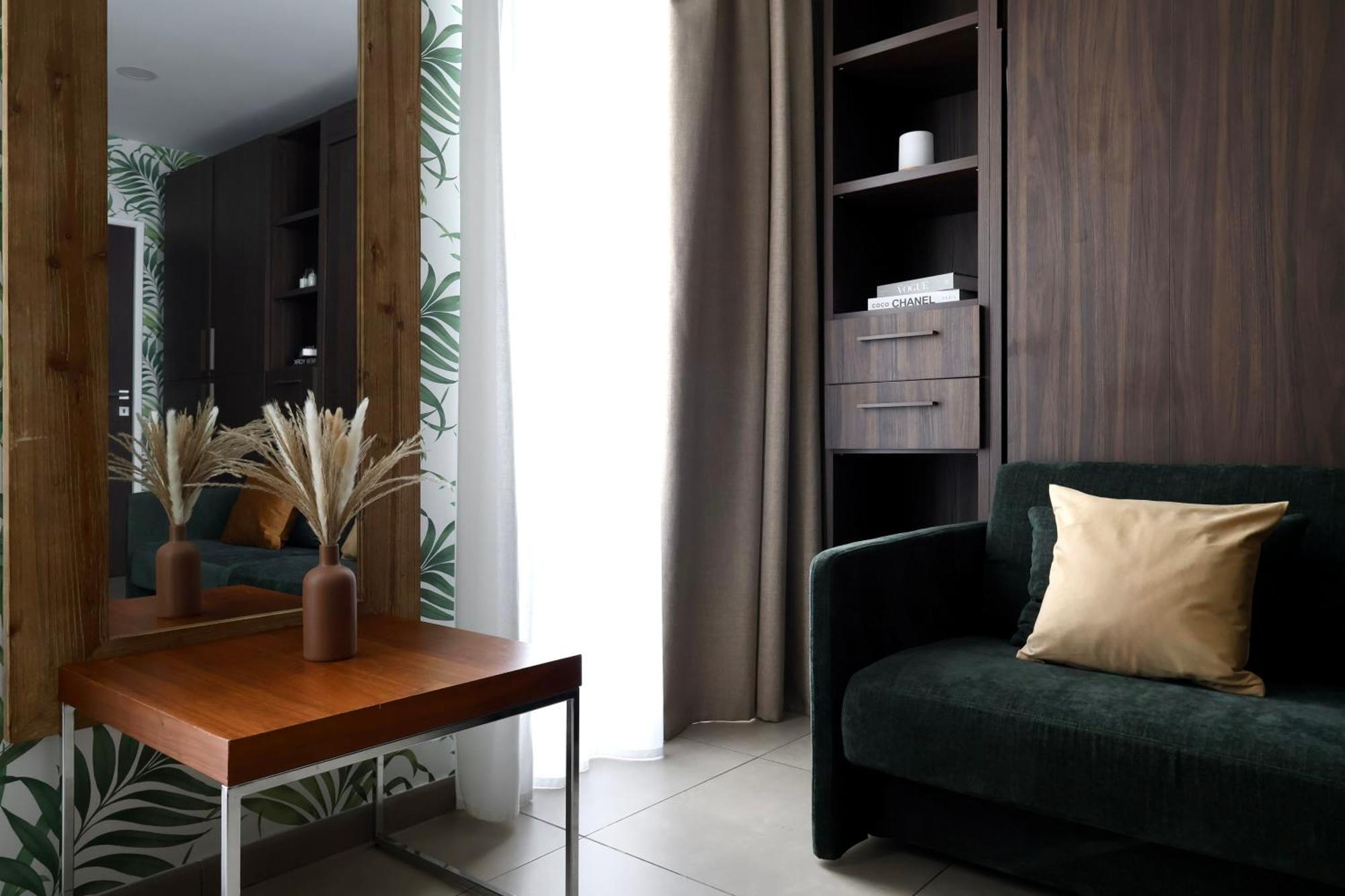 Studio Apartment