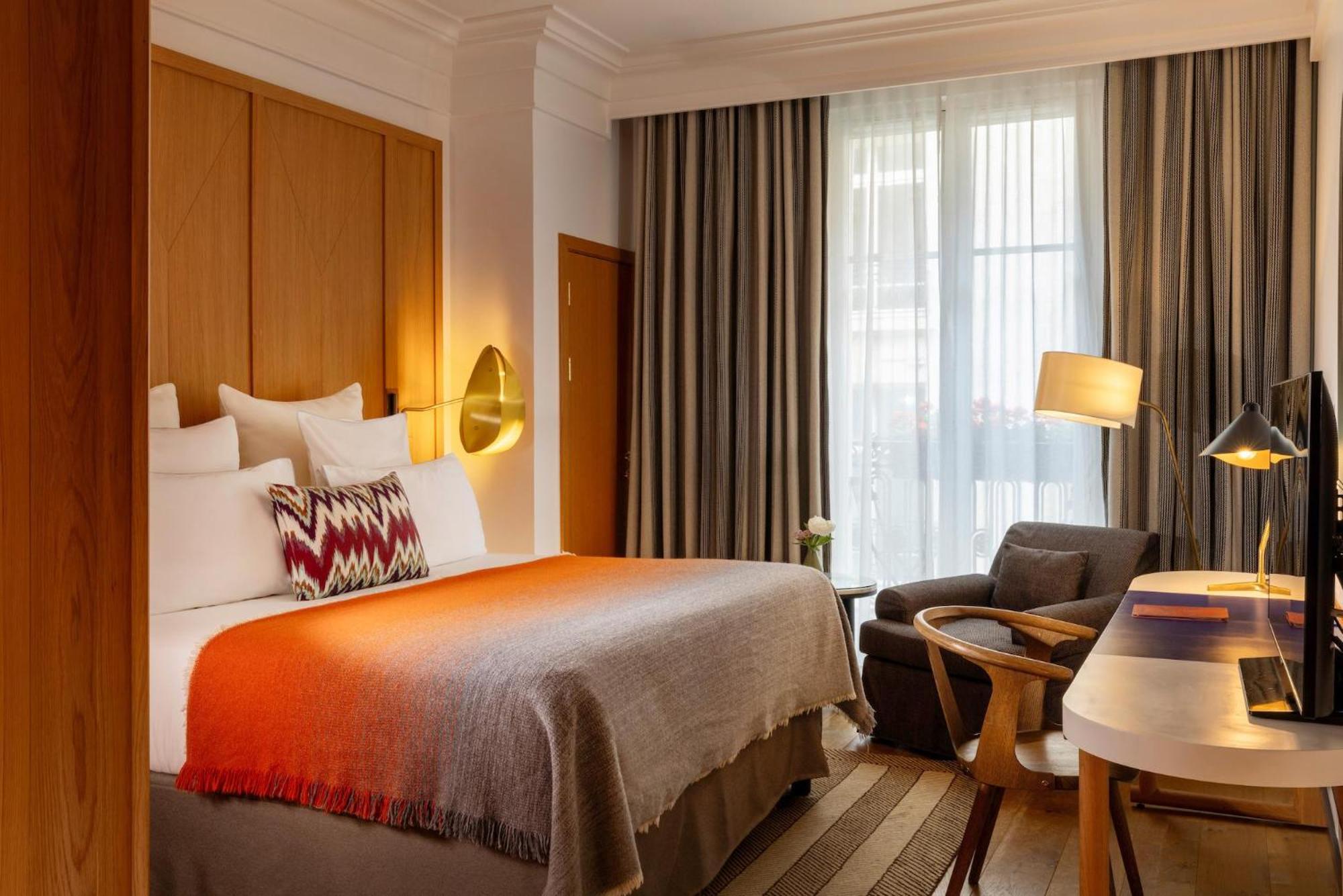 Executive Room