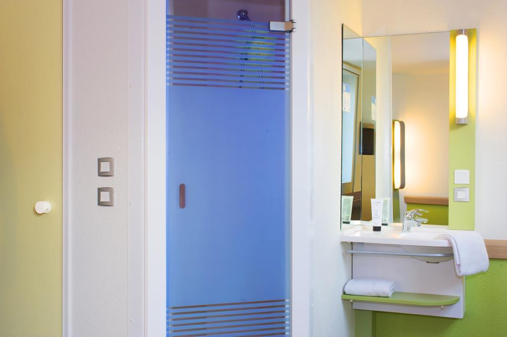 Chambre avec 1 Lit Queen-Size et 1 Lit Superposé