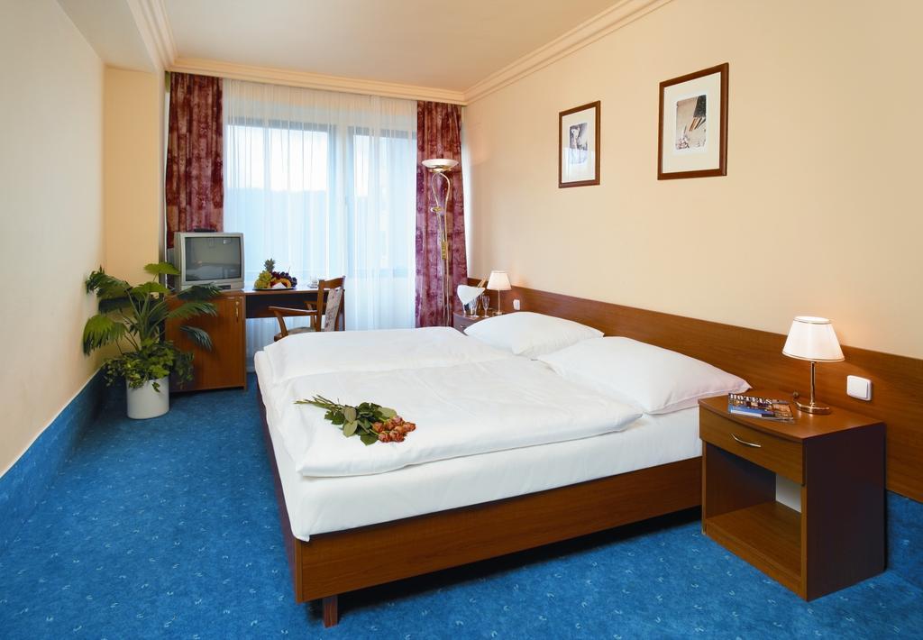 Superior Double Room,243661229:JPEG
