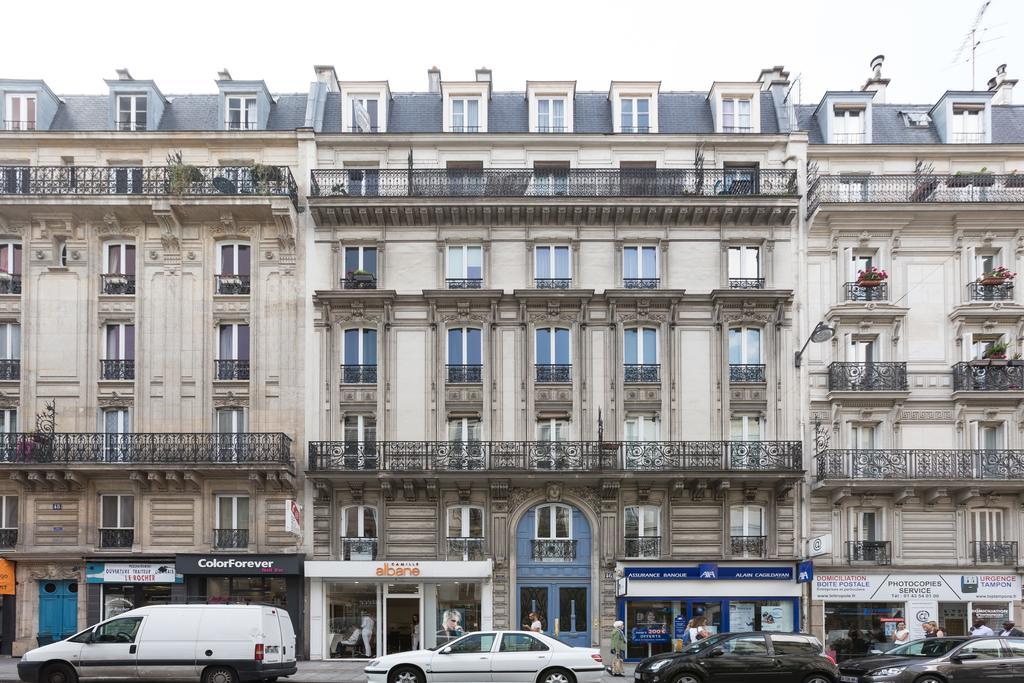 Deluxe Apartment 2