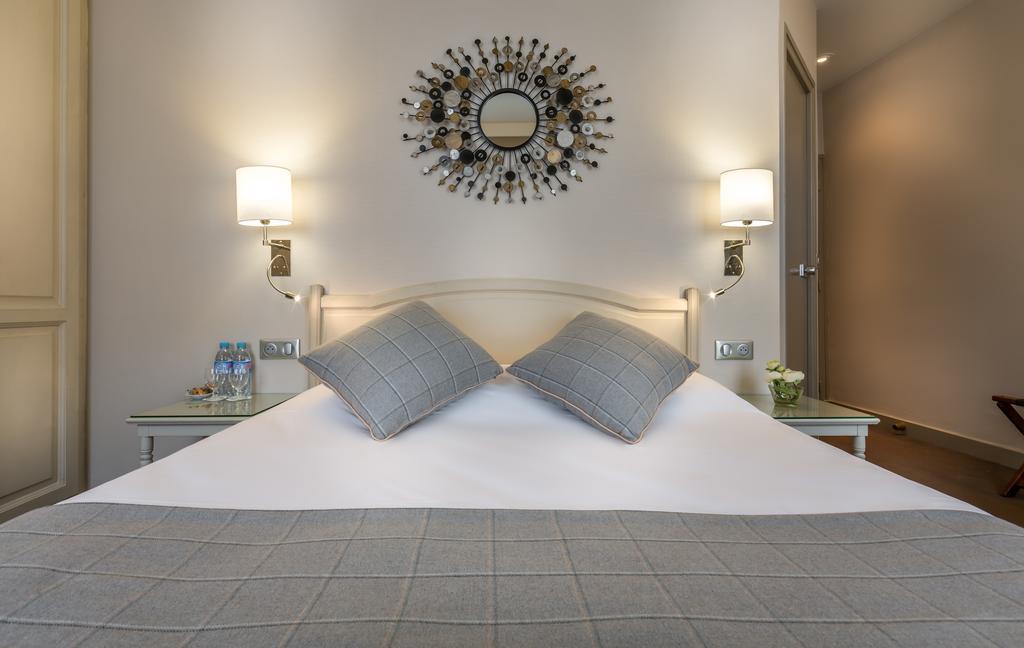 Small Double Room,942540002:JPEG