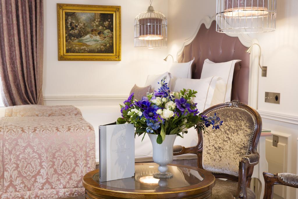 Junior Suite Spa Bath