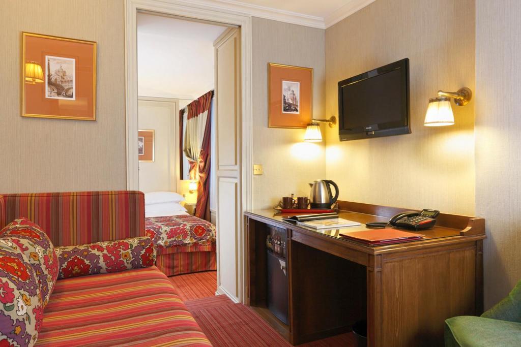Triple Room,53749084:JPEG