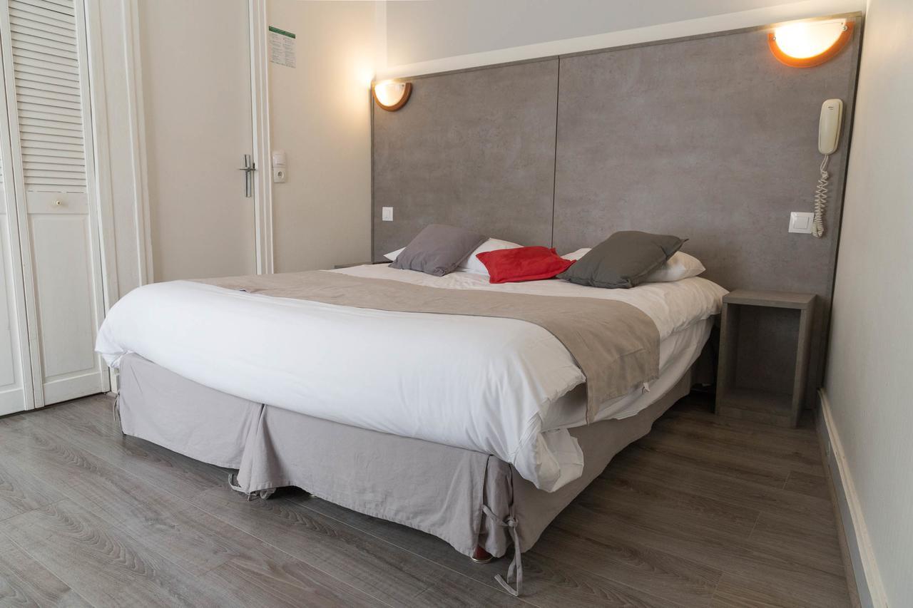 Double Room,834181427:JPEG
