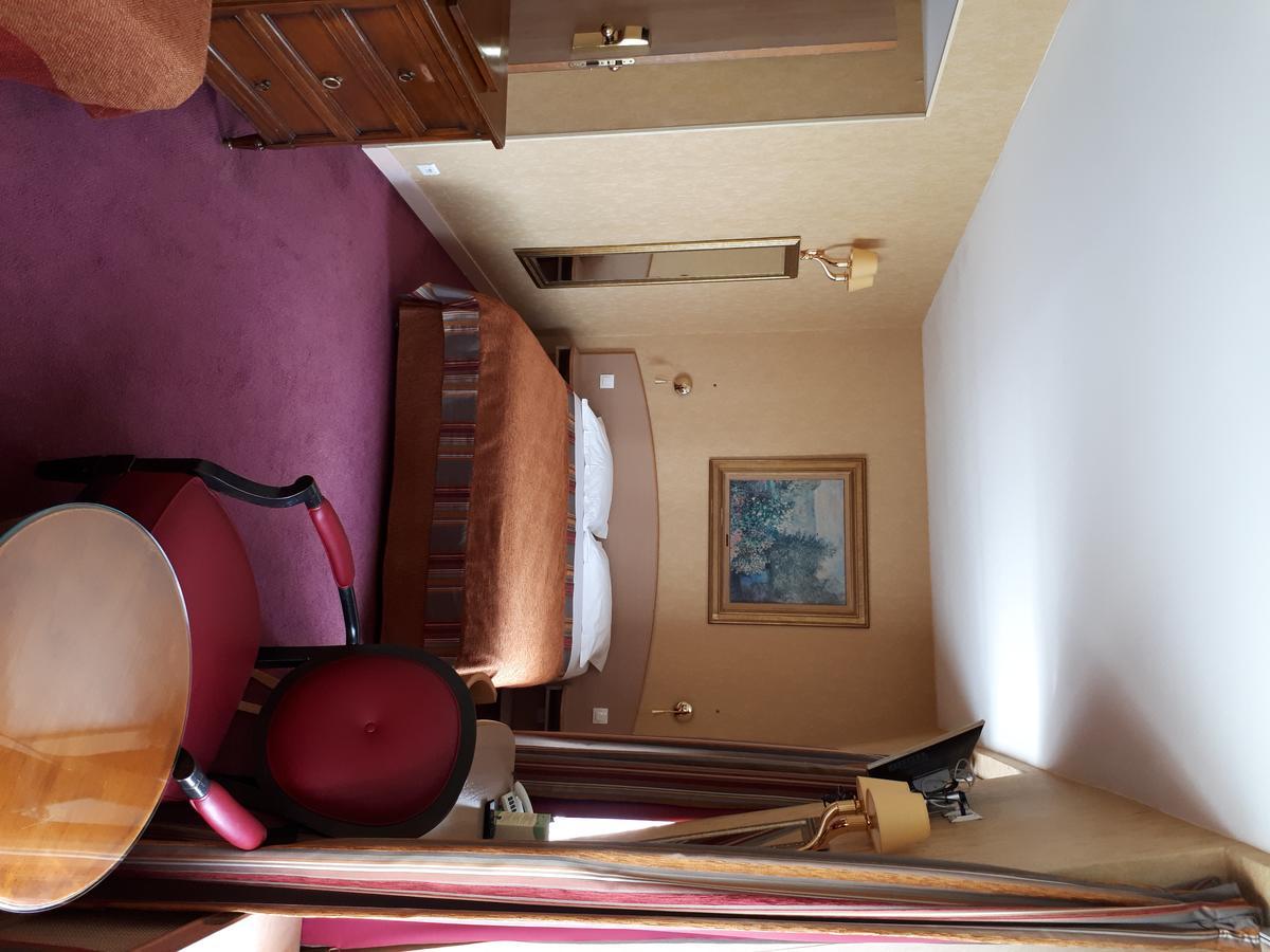 One-Bedroom Suite,665784654:JPEG