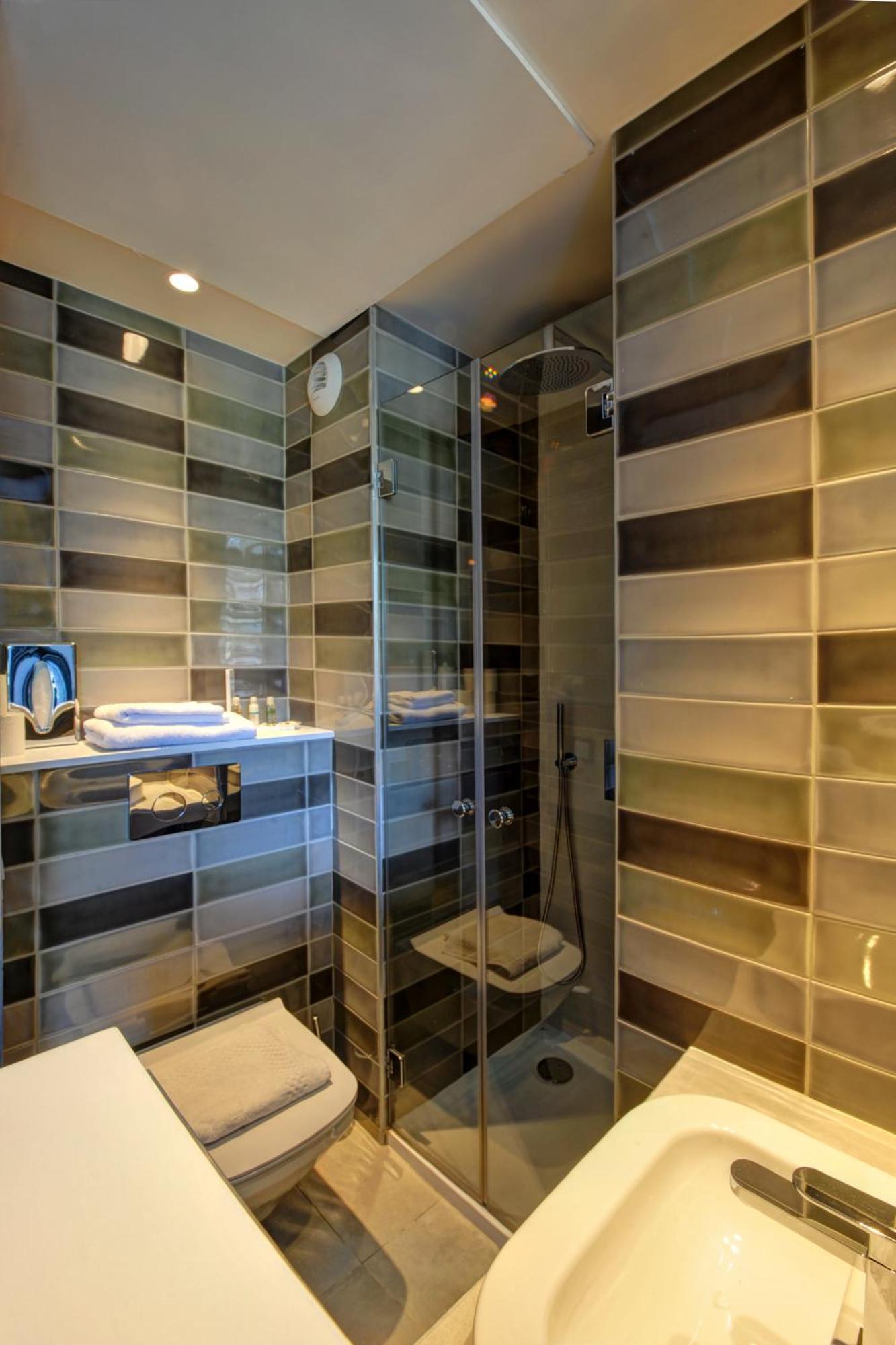 Small Single Room Shower