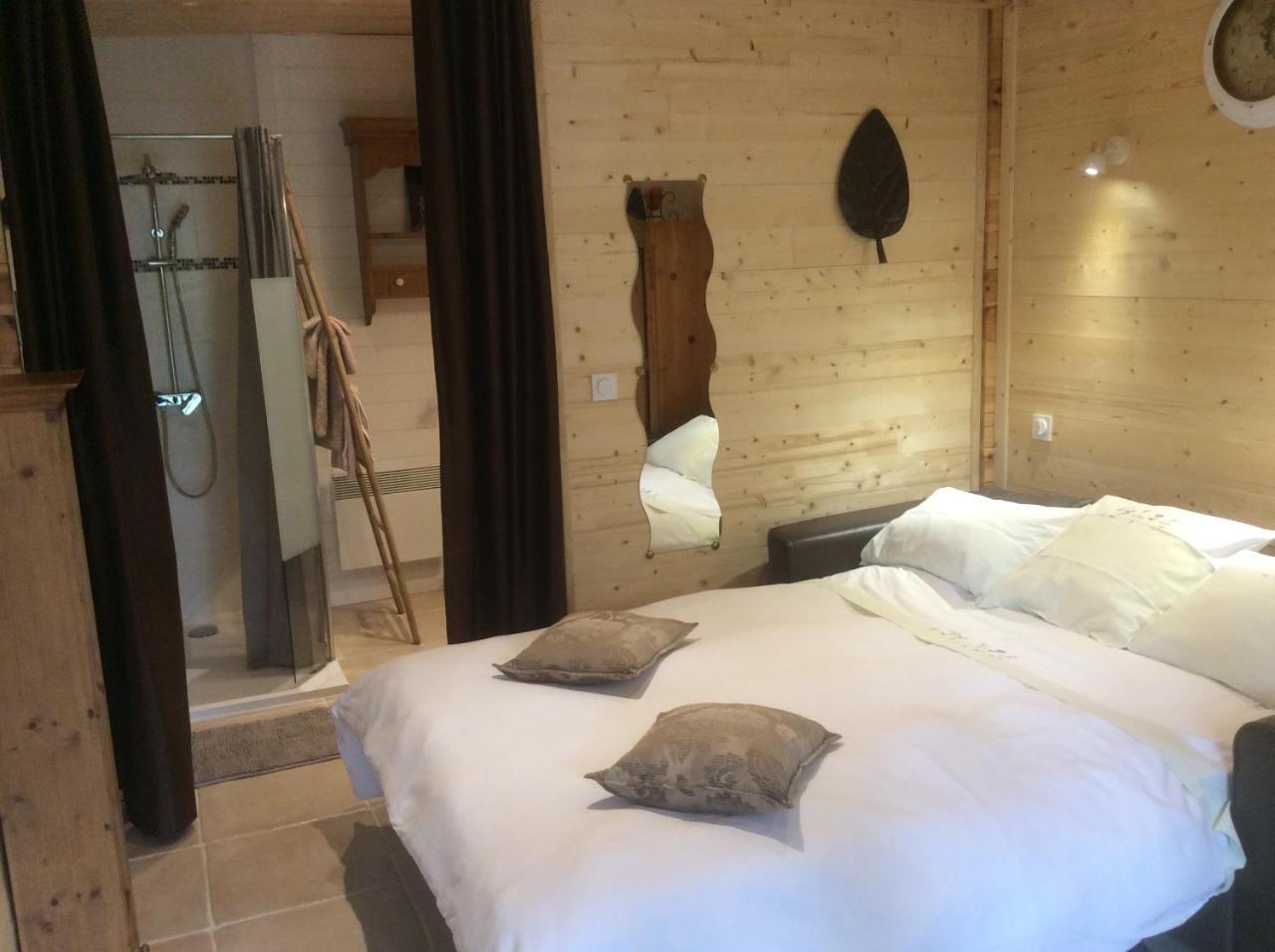 One-Bedroom Chalet,829977185:JPEG
