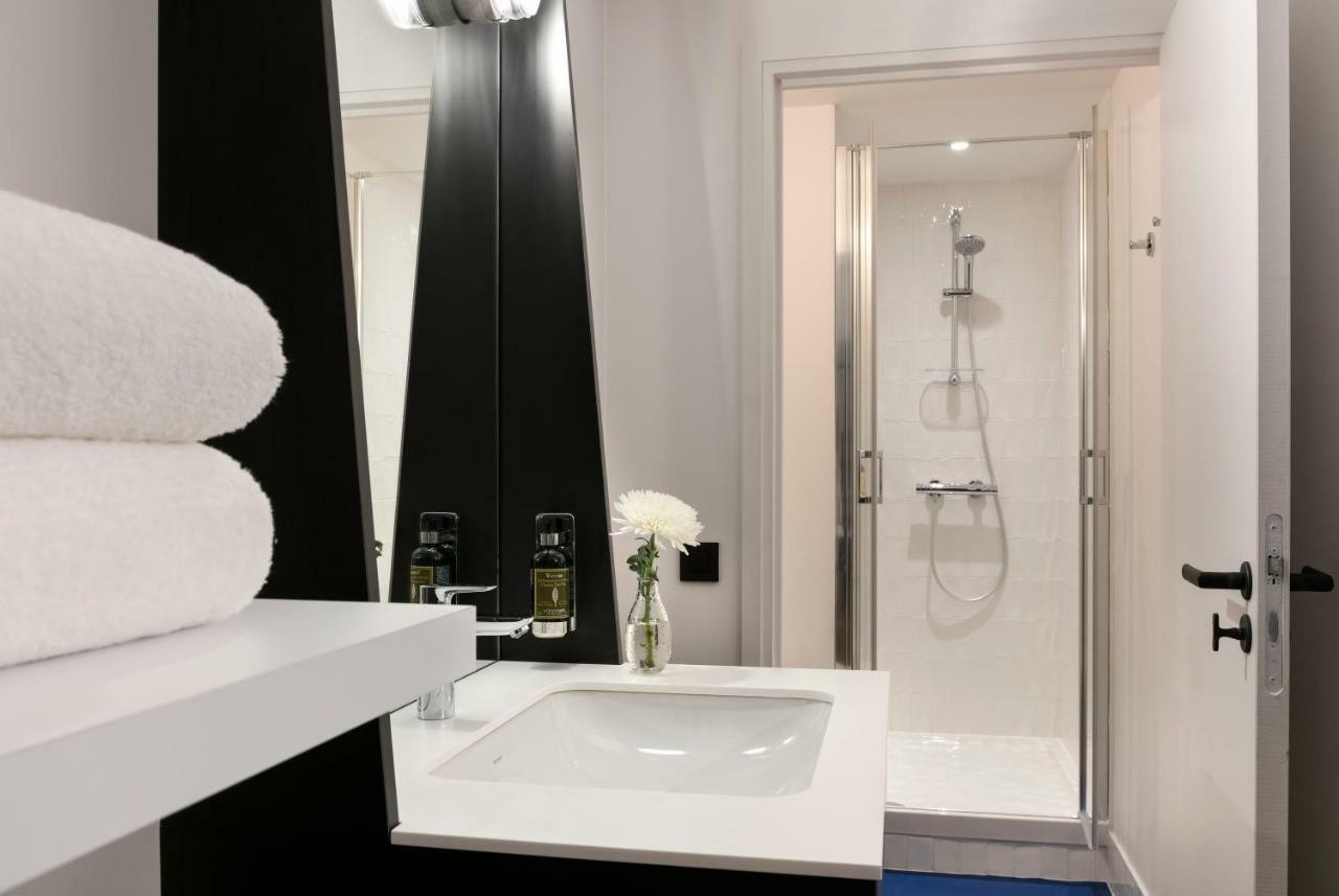 Double Room View on Bastille without lift