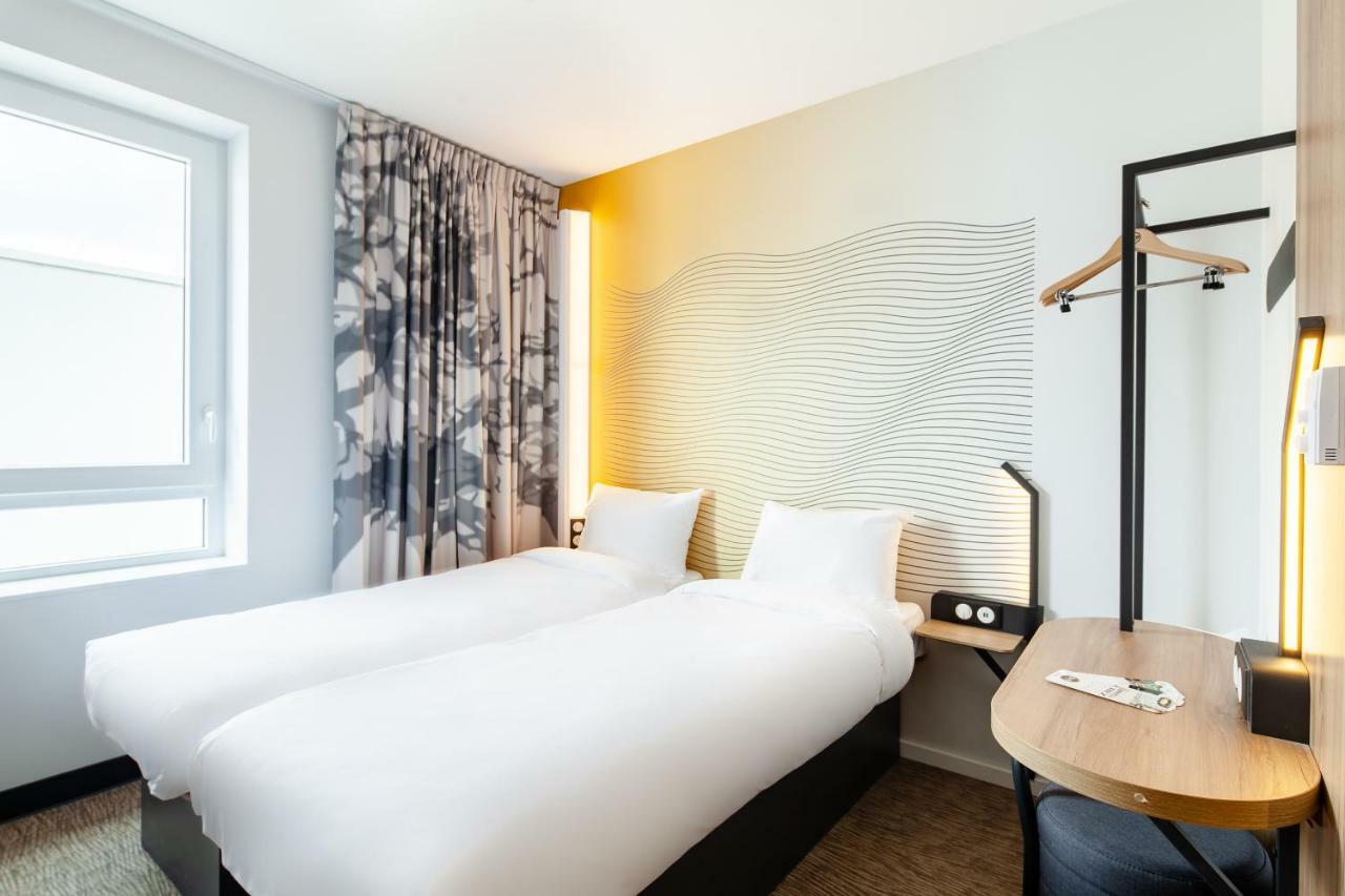 Standard Twin Room,1224230953:JPEG