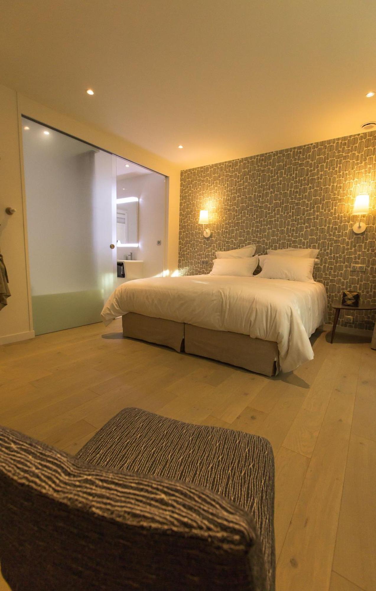 Double or Twin Room Terrace