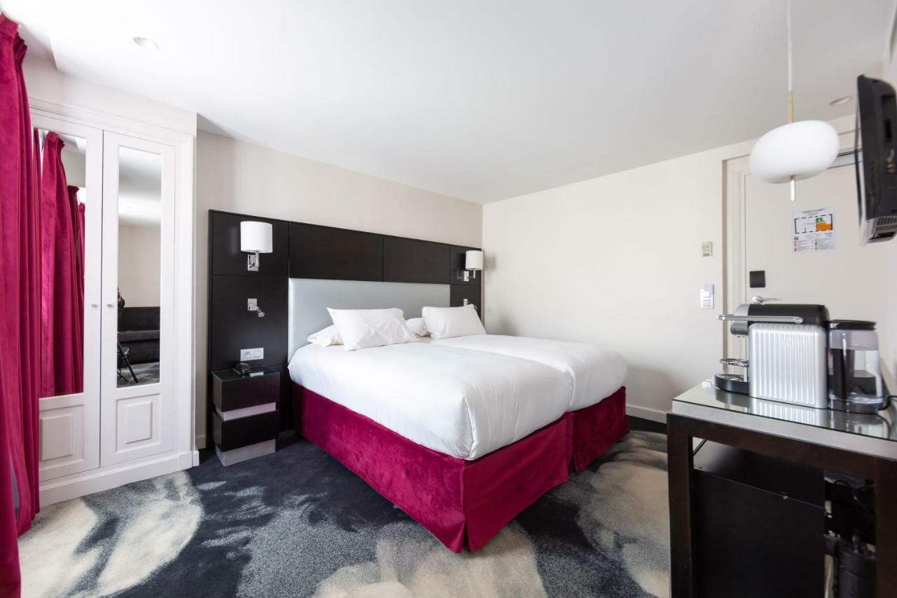 Triple Room Bath
