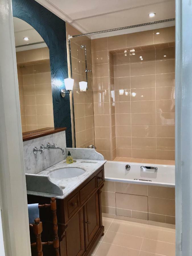 Double Room Private External Bathroom