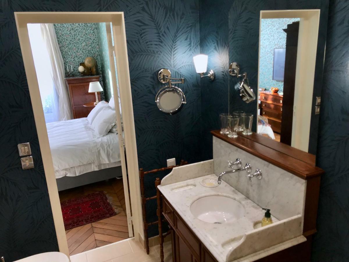 Double Room Private External Bathroom
