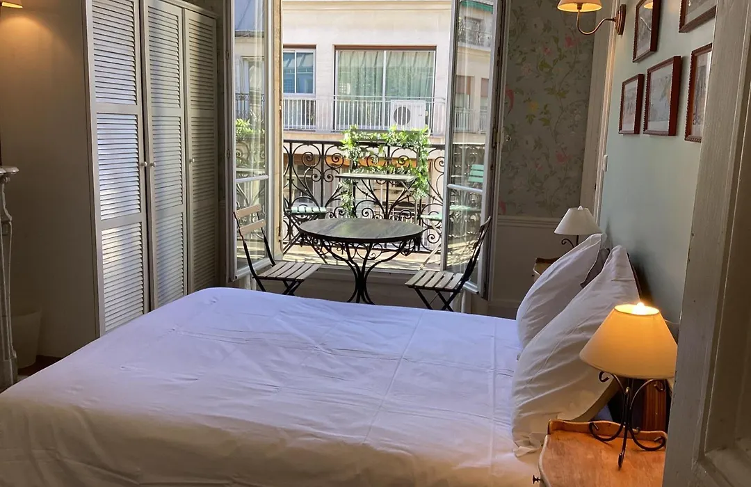 Bed And Breakfast Paris Quartier Champs-Elysees-1