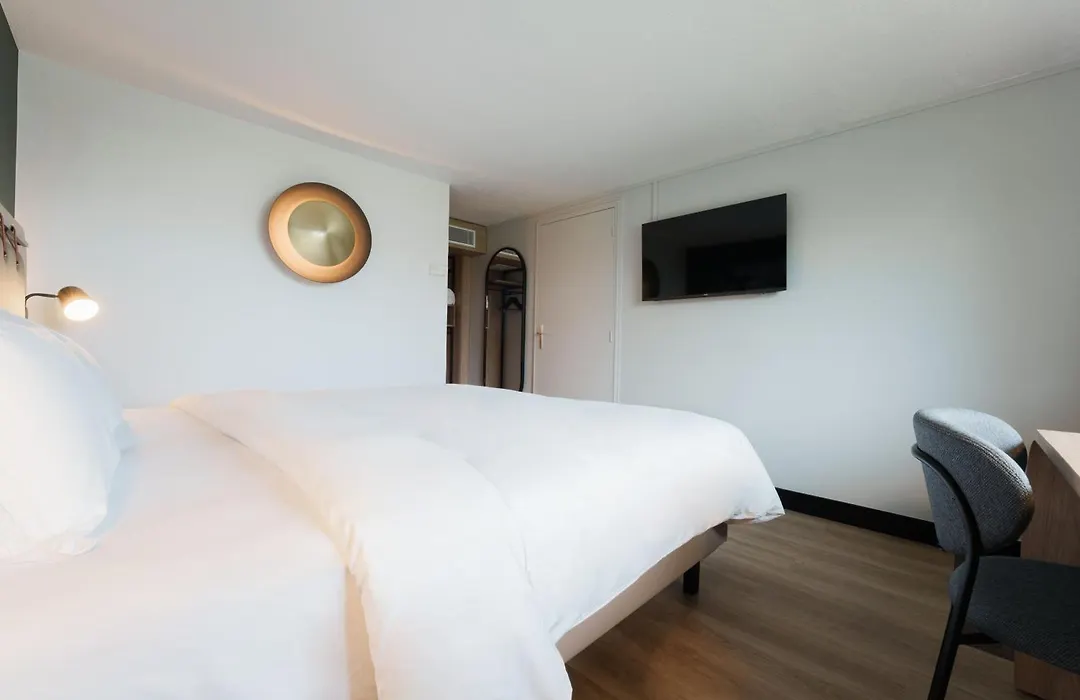 Campanile Nature - Taverny-1