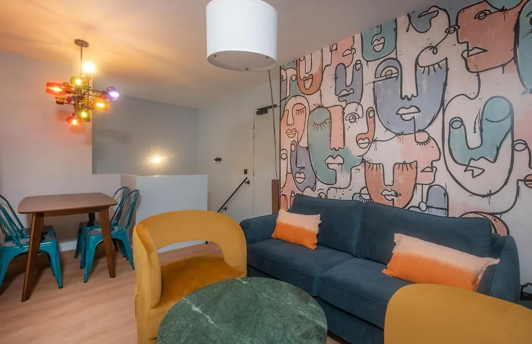 Montmartre Paris Suite-1