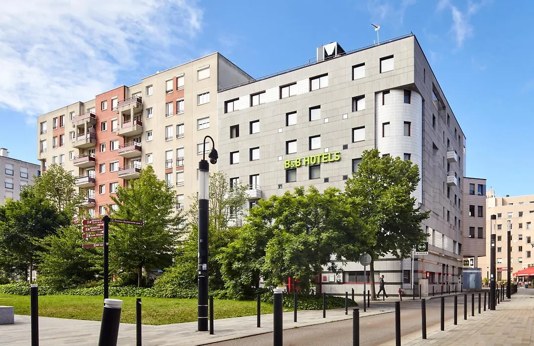 B&B HOTEL Saint-Quentin-en-Yvelines Centre Gare-1